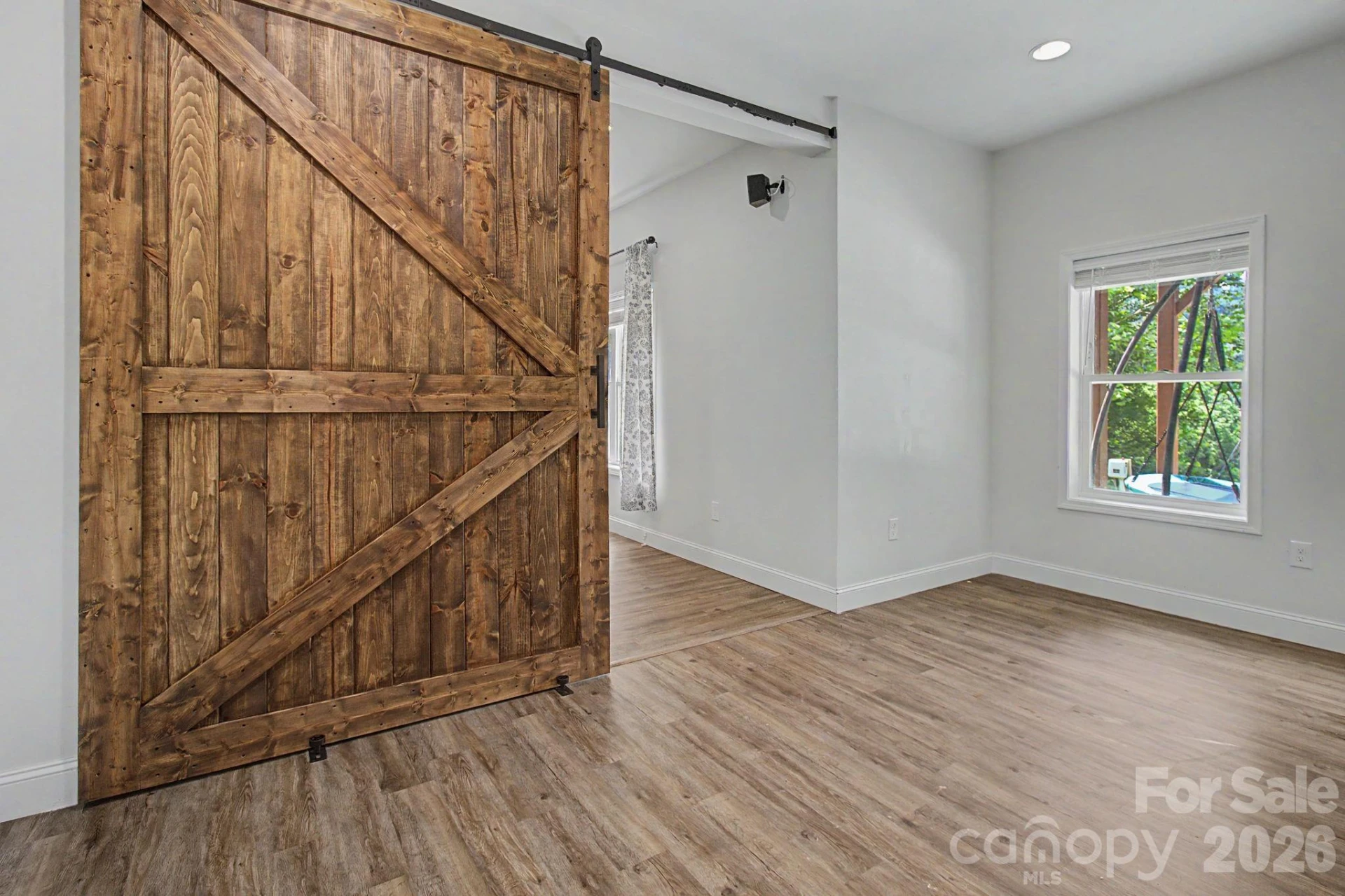 300 Green Meadow Lane - Photo 30