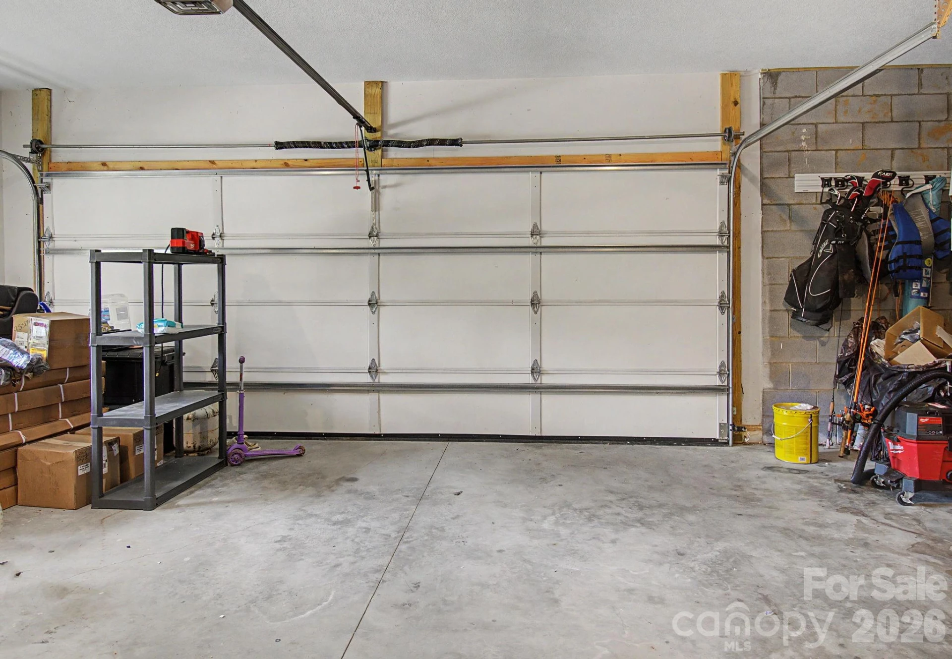 300 Green Meadow Lane - Photo 35