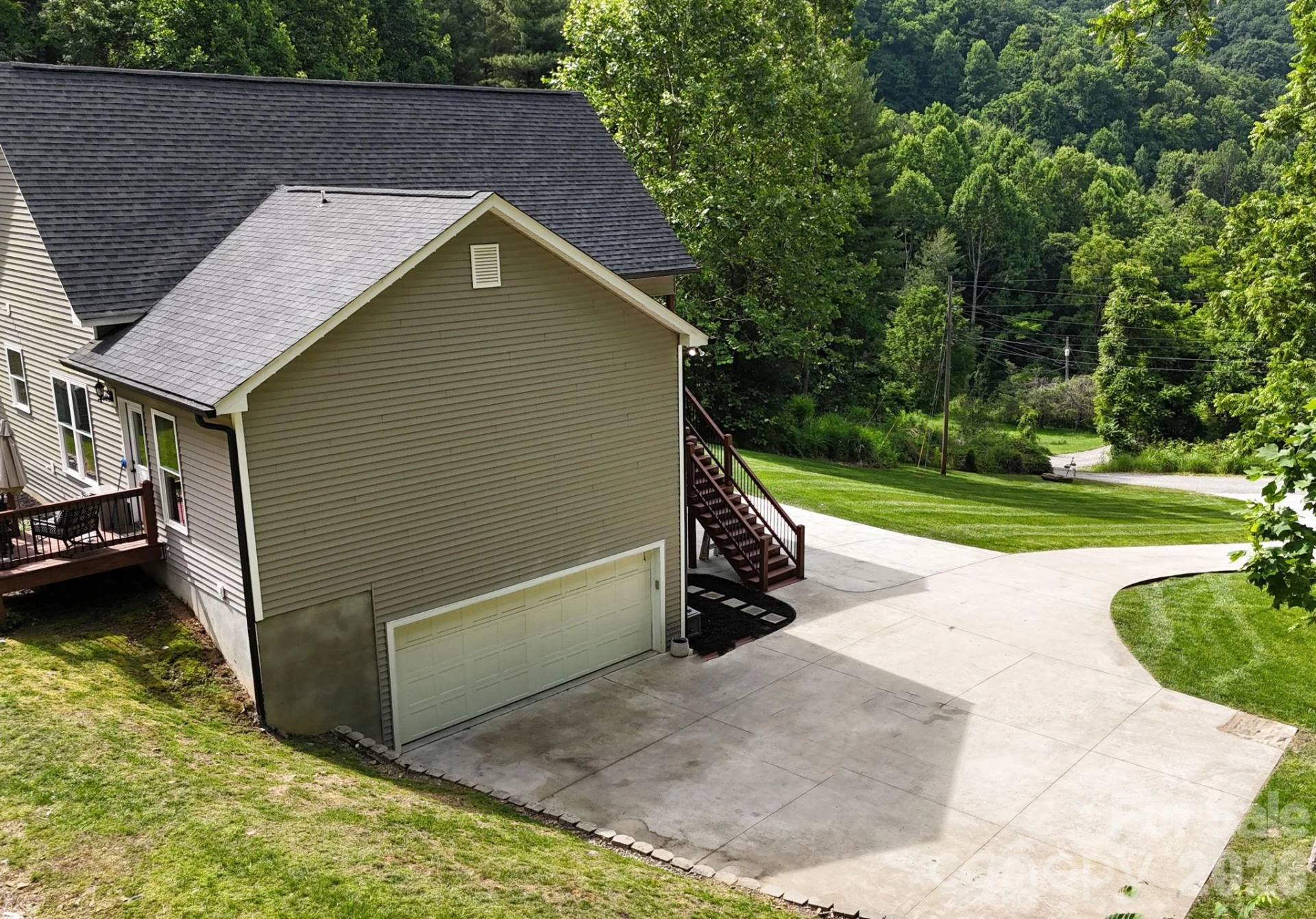 300 Green Meadow Lane - Photo 36