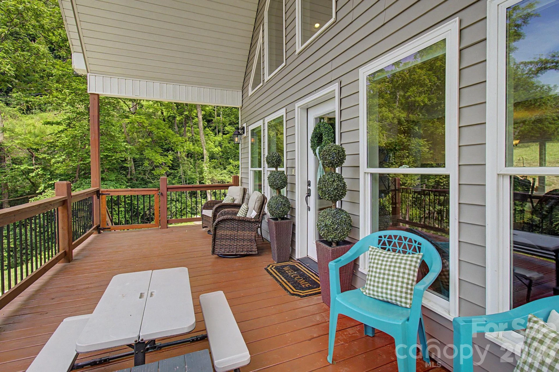 300 Green Meadow Lane - Photo 7