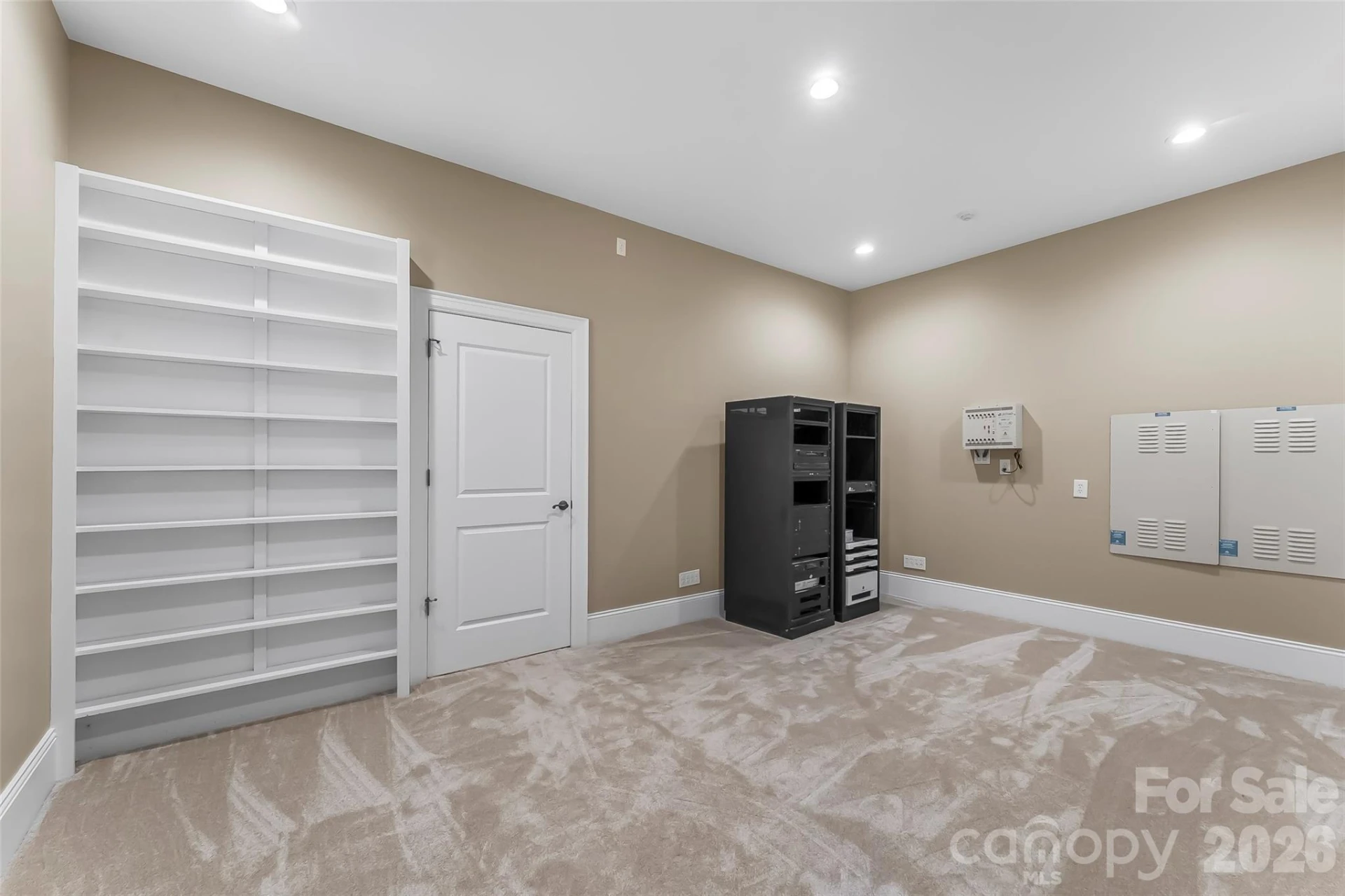 1090 Pearidge Road - Photo 18