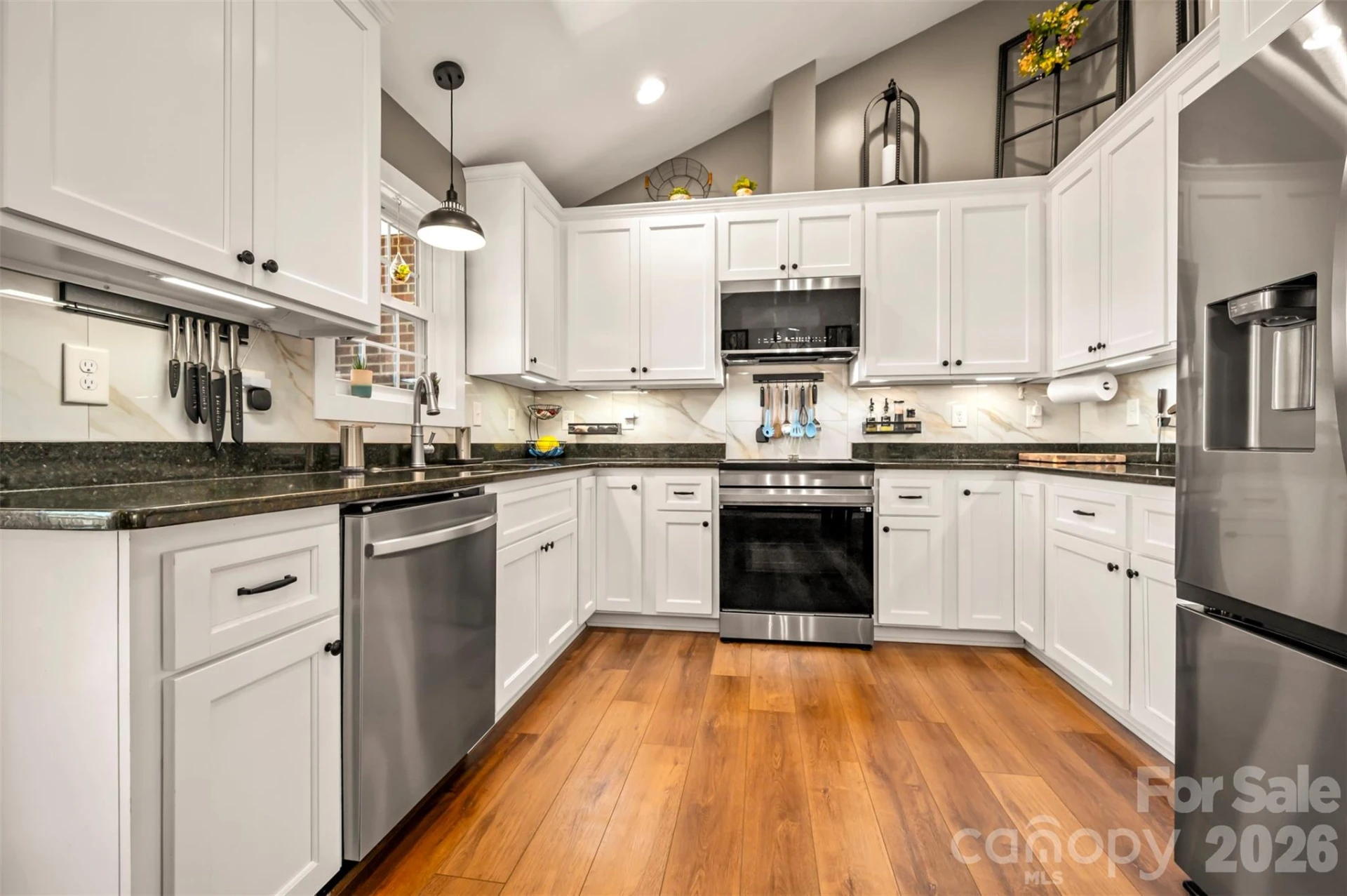110 Kingston Place - Photo 14