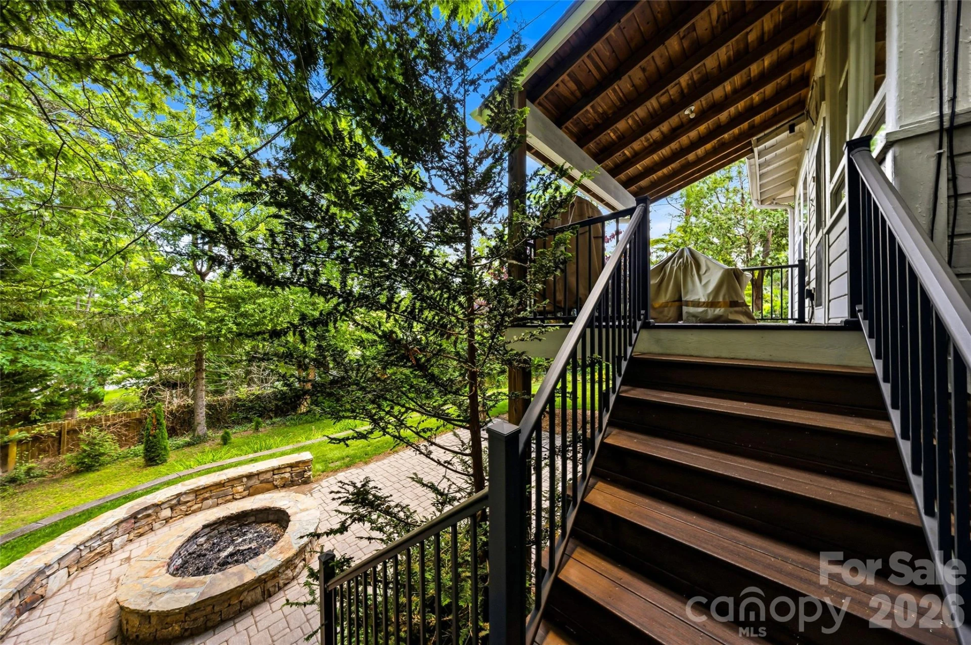 1620 Norwood Place - Photo 32