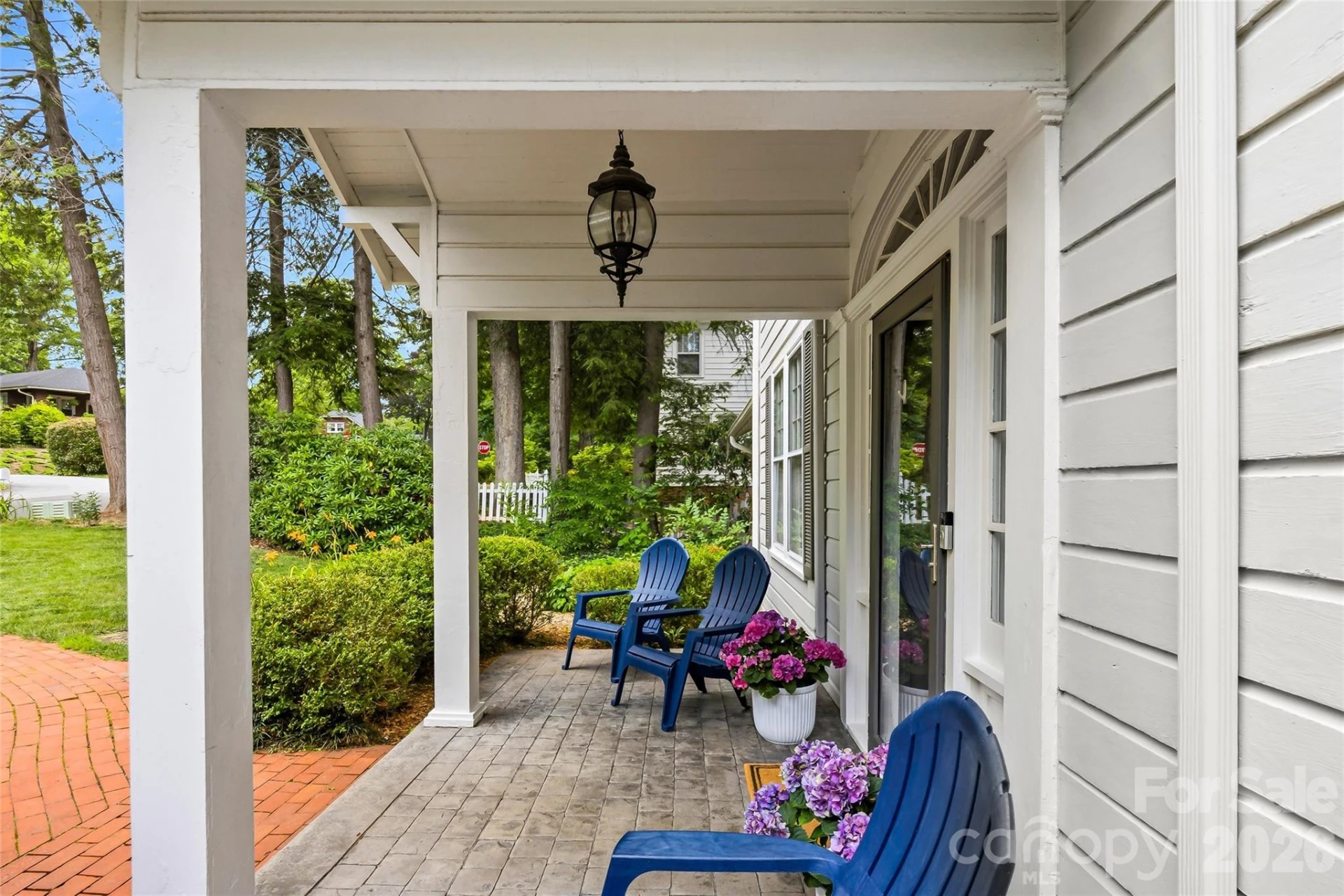 1620 Norwood Place - Photo 8