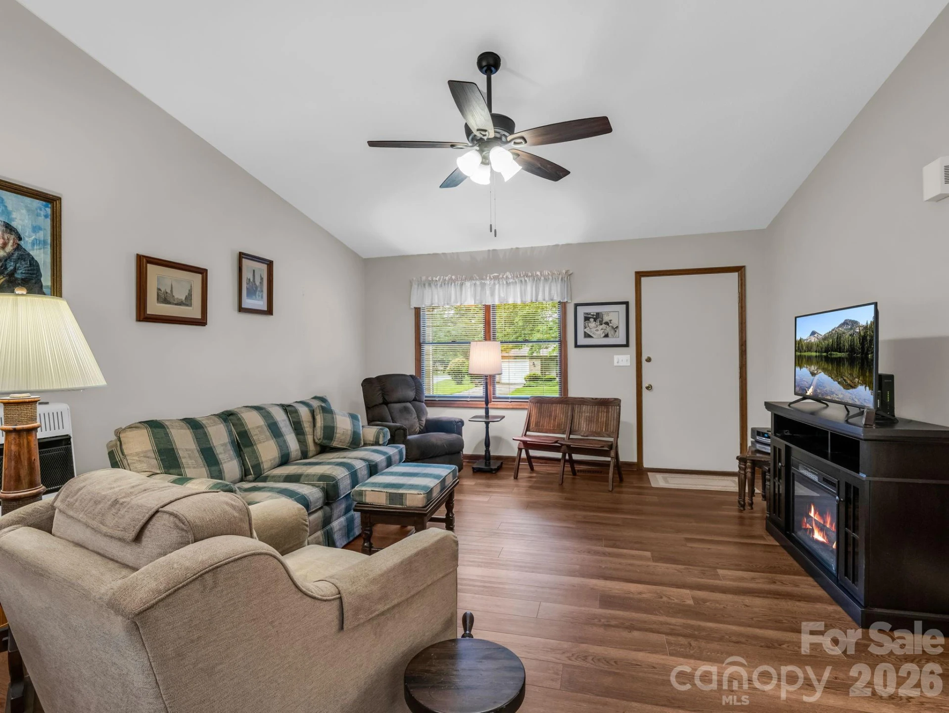 182 Resada Drive - Photo 4