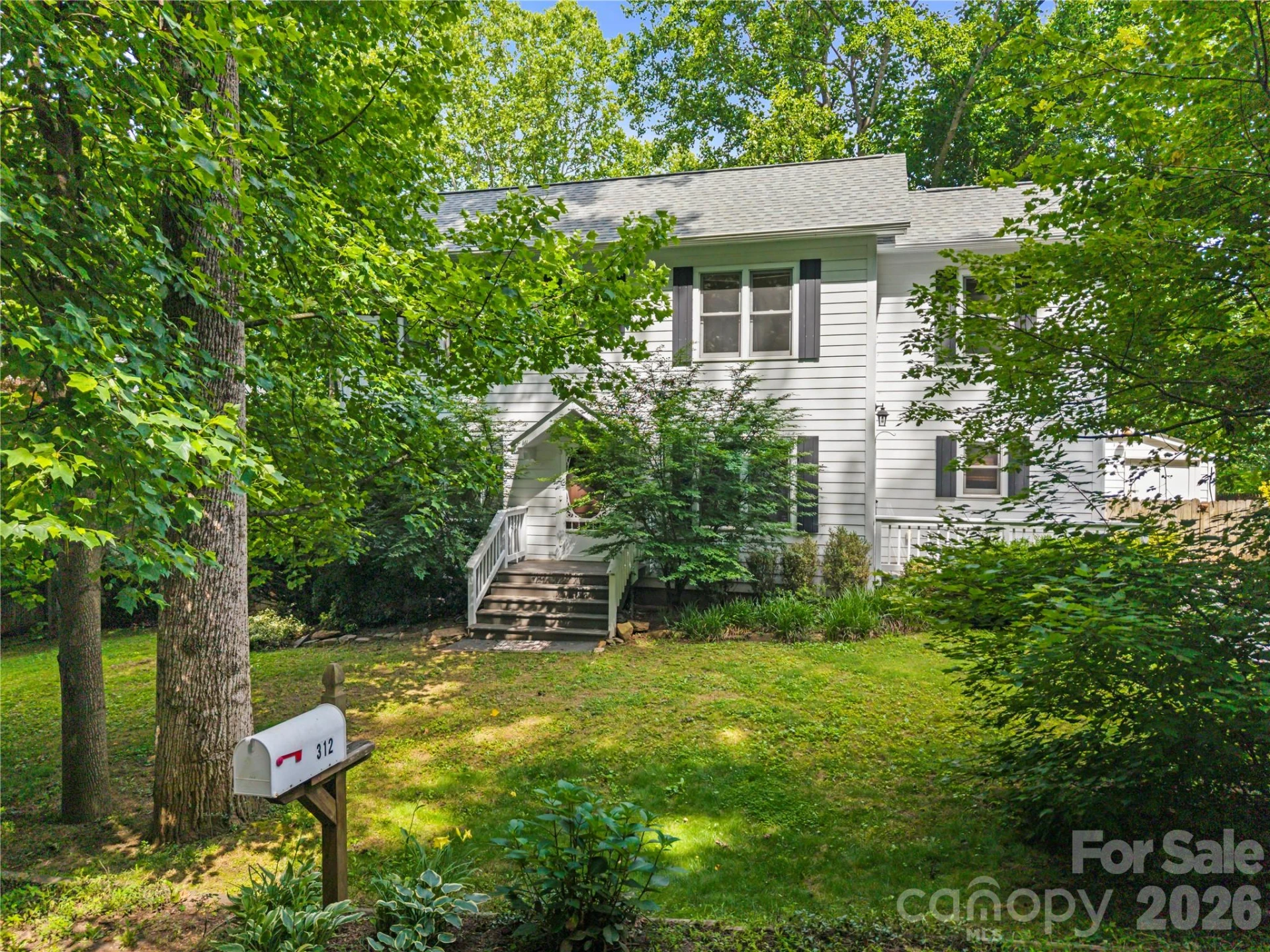 312 Westover Drive - Photo 2
