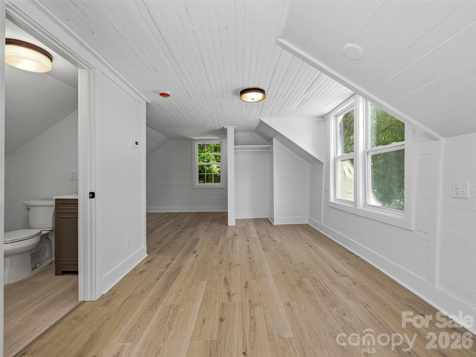 895 N Trade Street - Photo 34