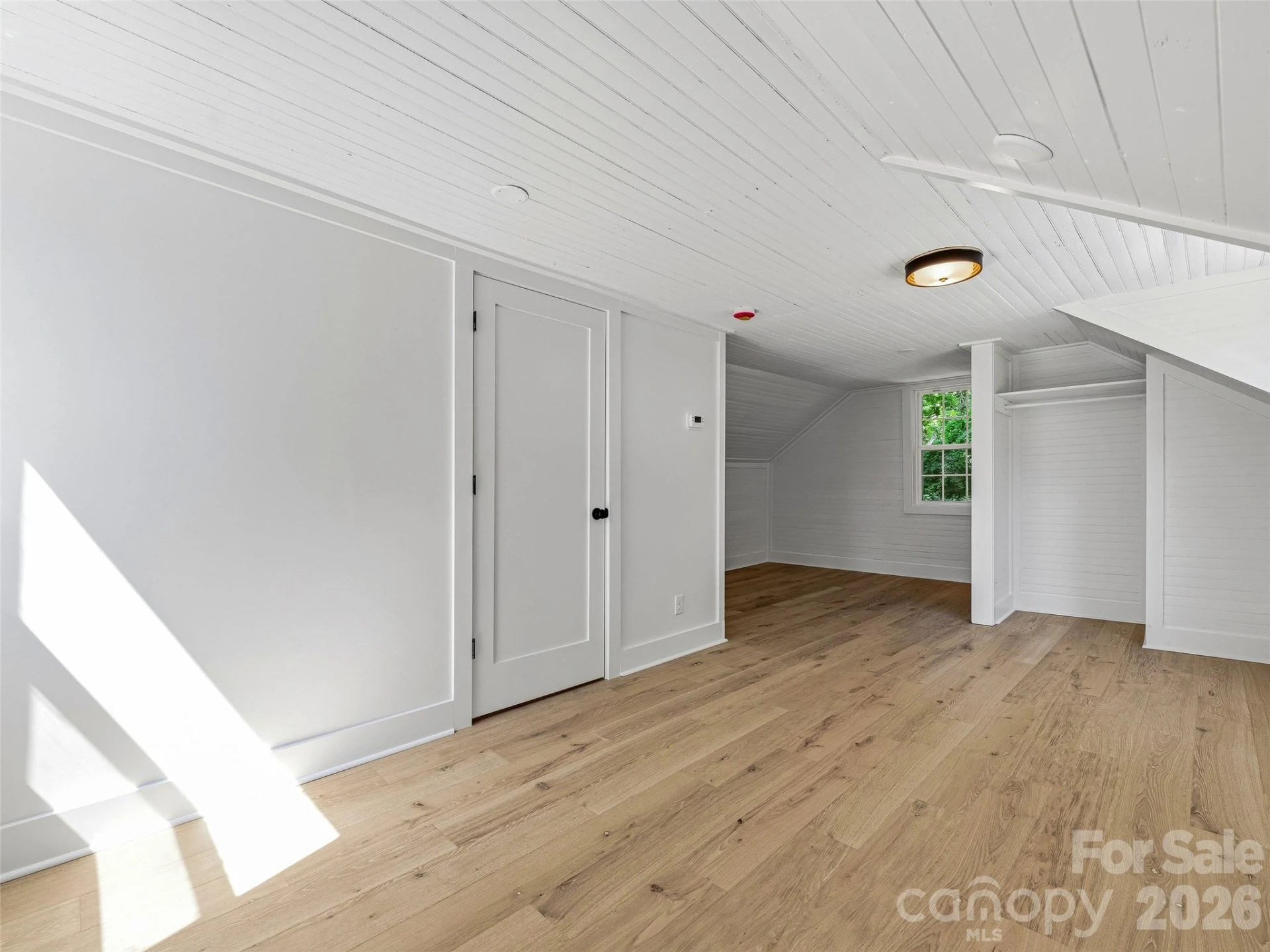895 N Trade Street - Photo 36