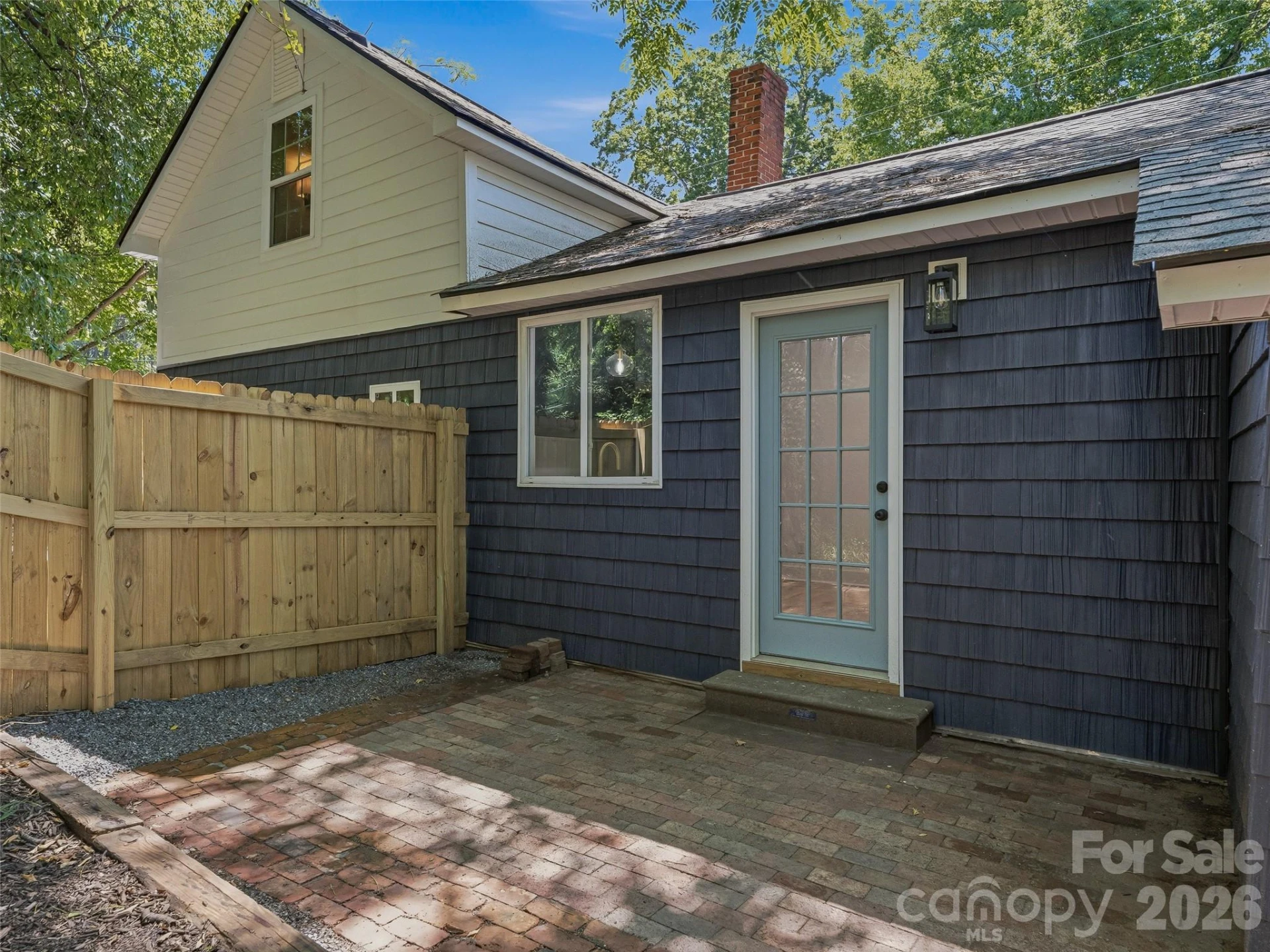 895 N Trade Street - Photo 39