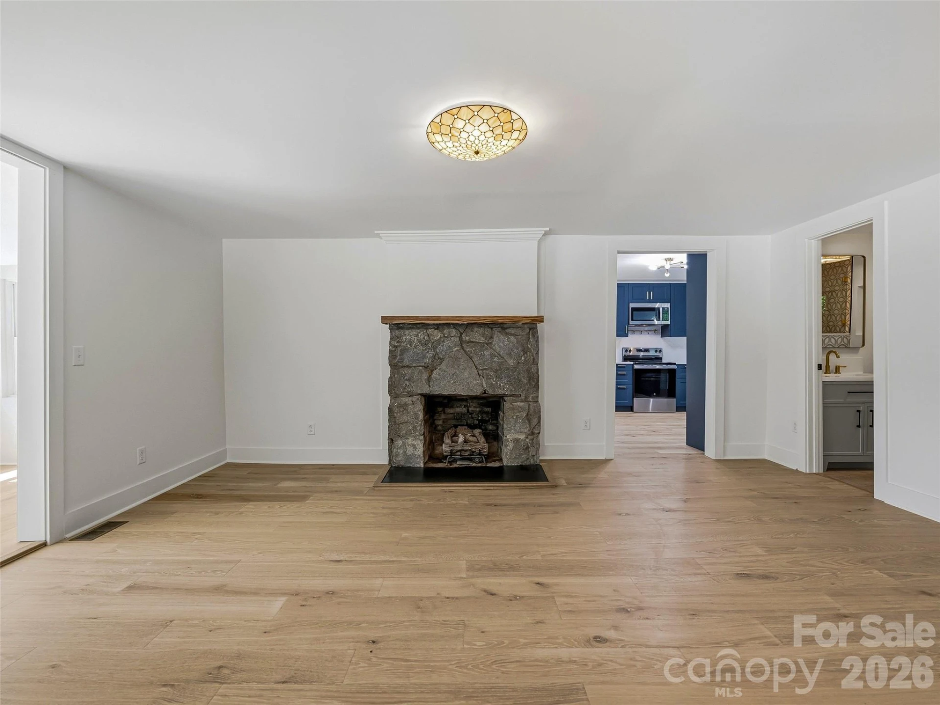 895 N Trade Street - Photo 11
