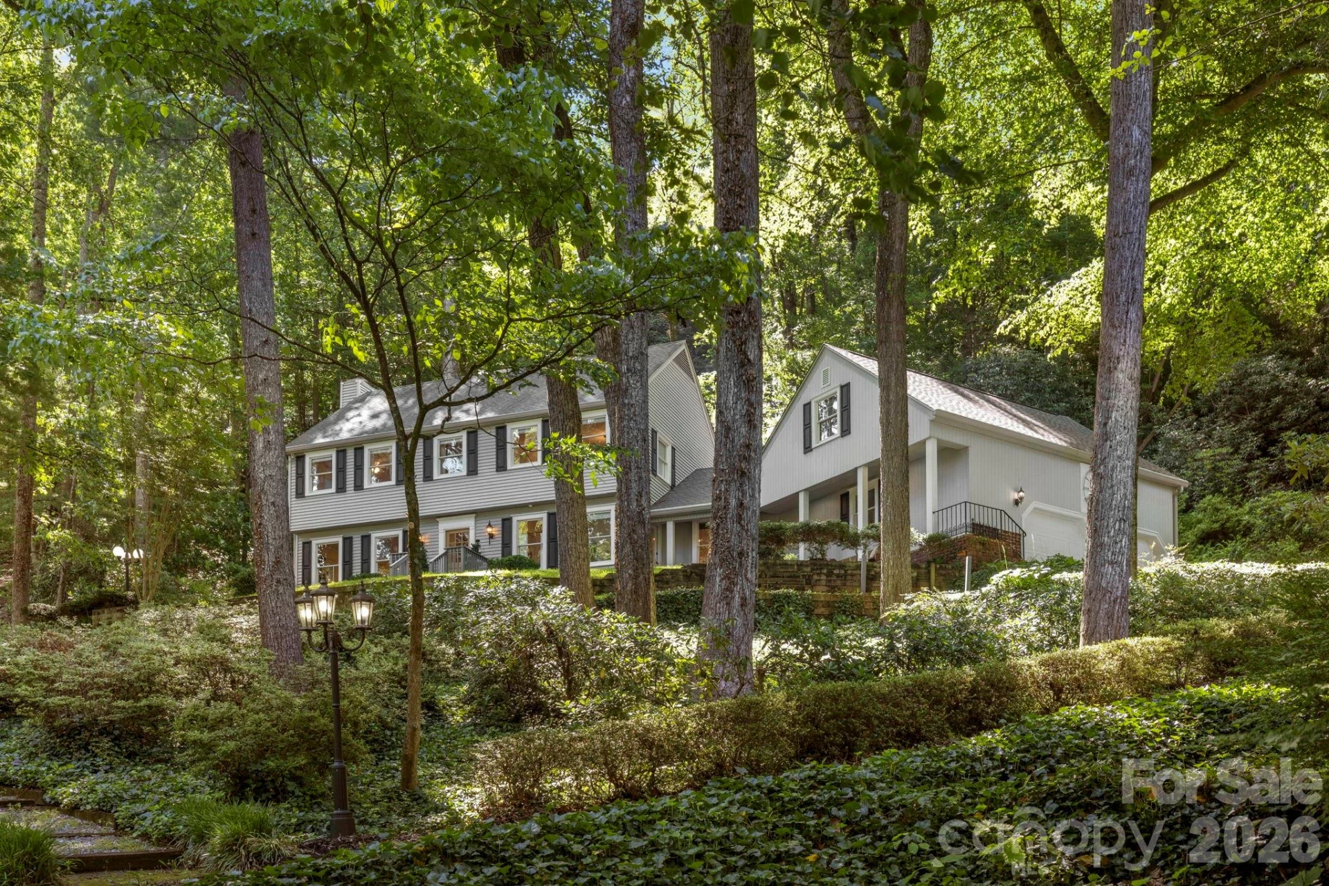 212 Estate Drive - Photo 2