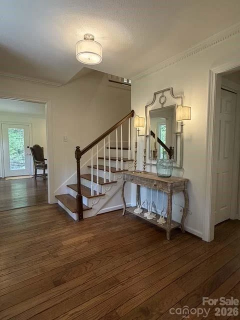 212 Estate Drive - Photo 8