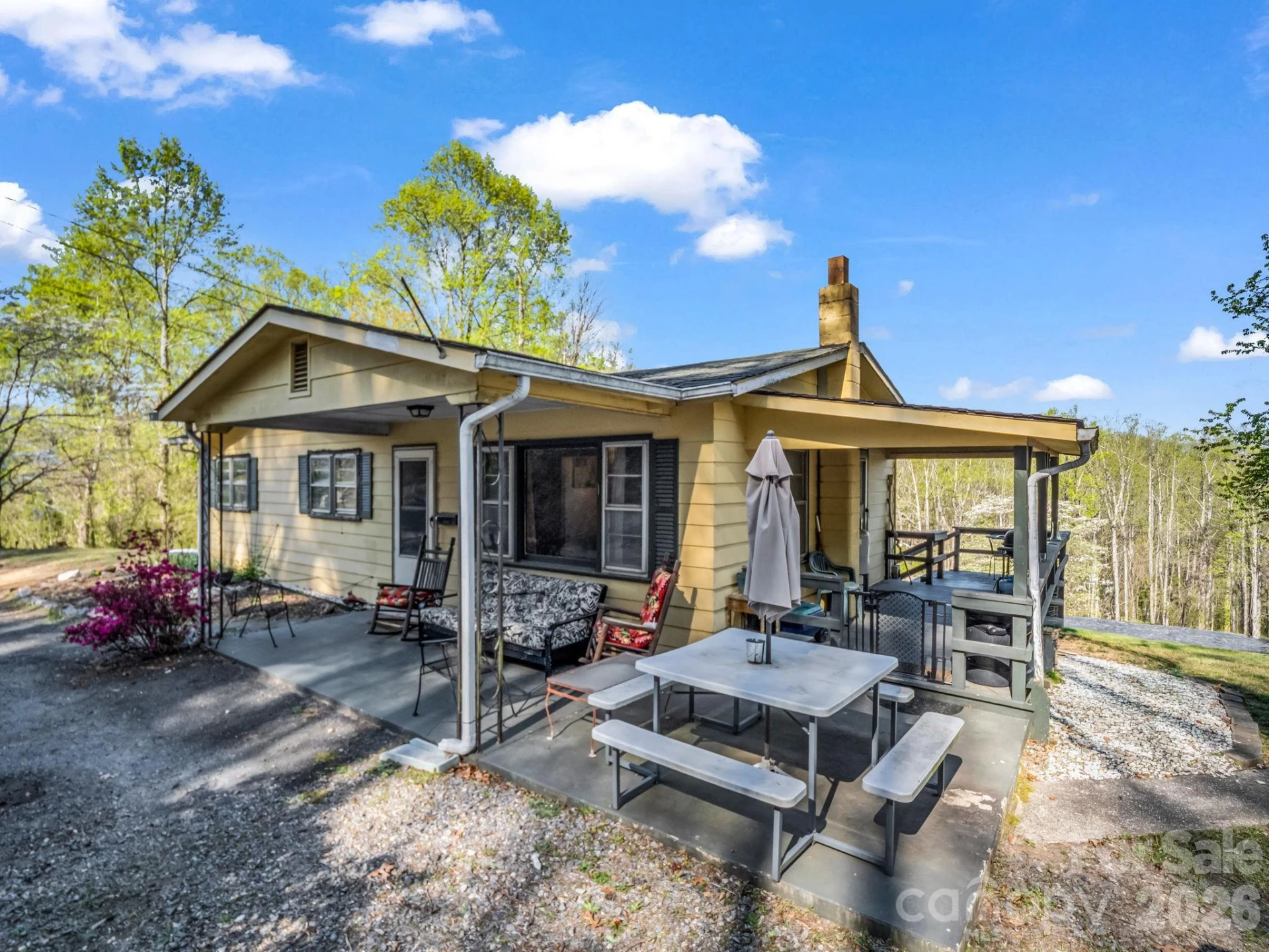 135 Jordan Road - Photo 2