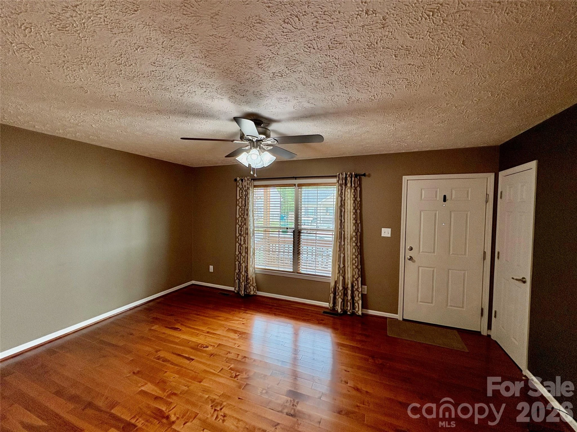 95 Newberry Drive - Photo 5