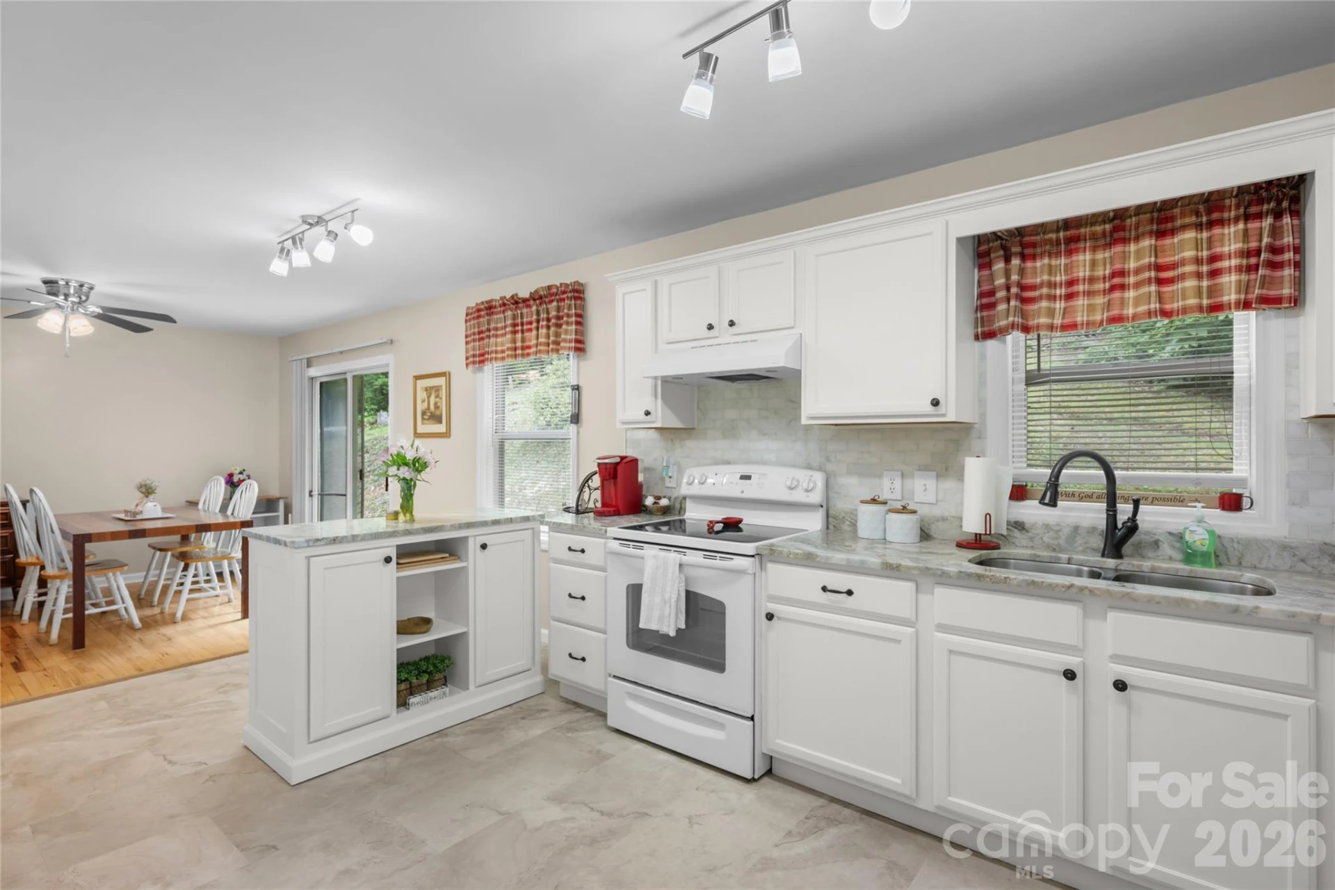 125 Round Mountain Road - Photo 8