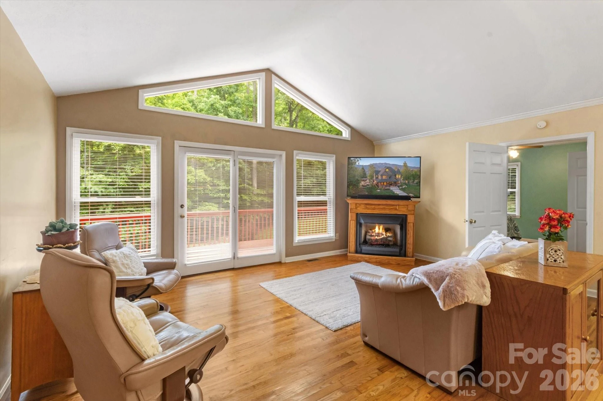 134 Valle Way - Photo 2