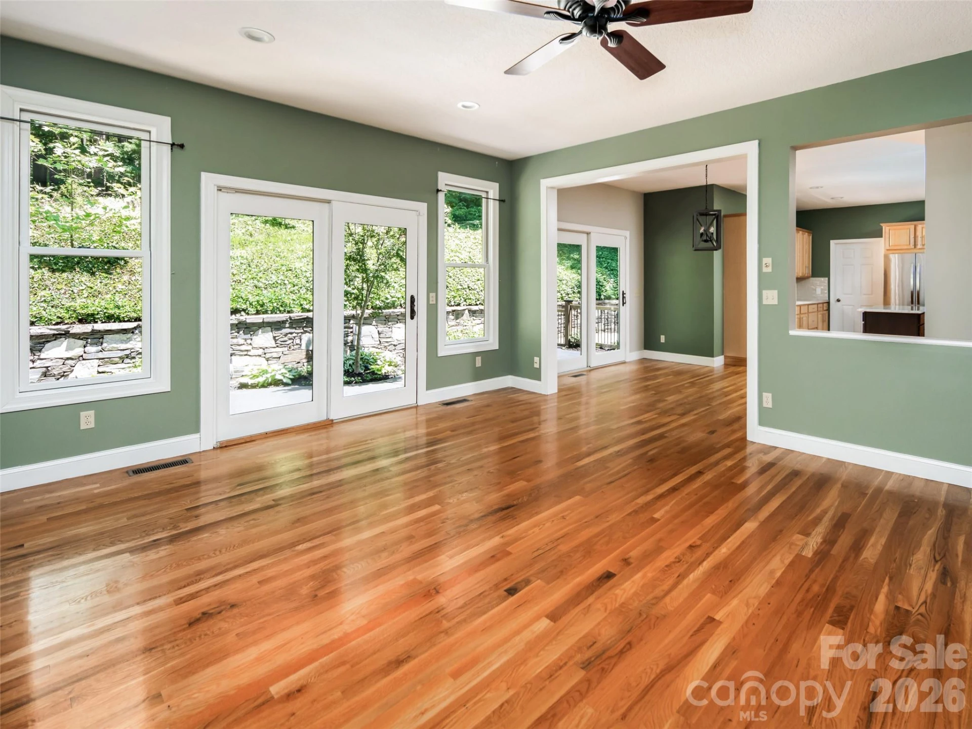 103 Woodburn Drive - Photo 4