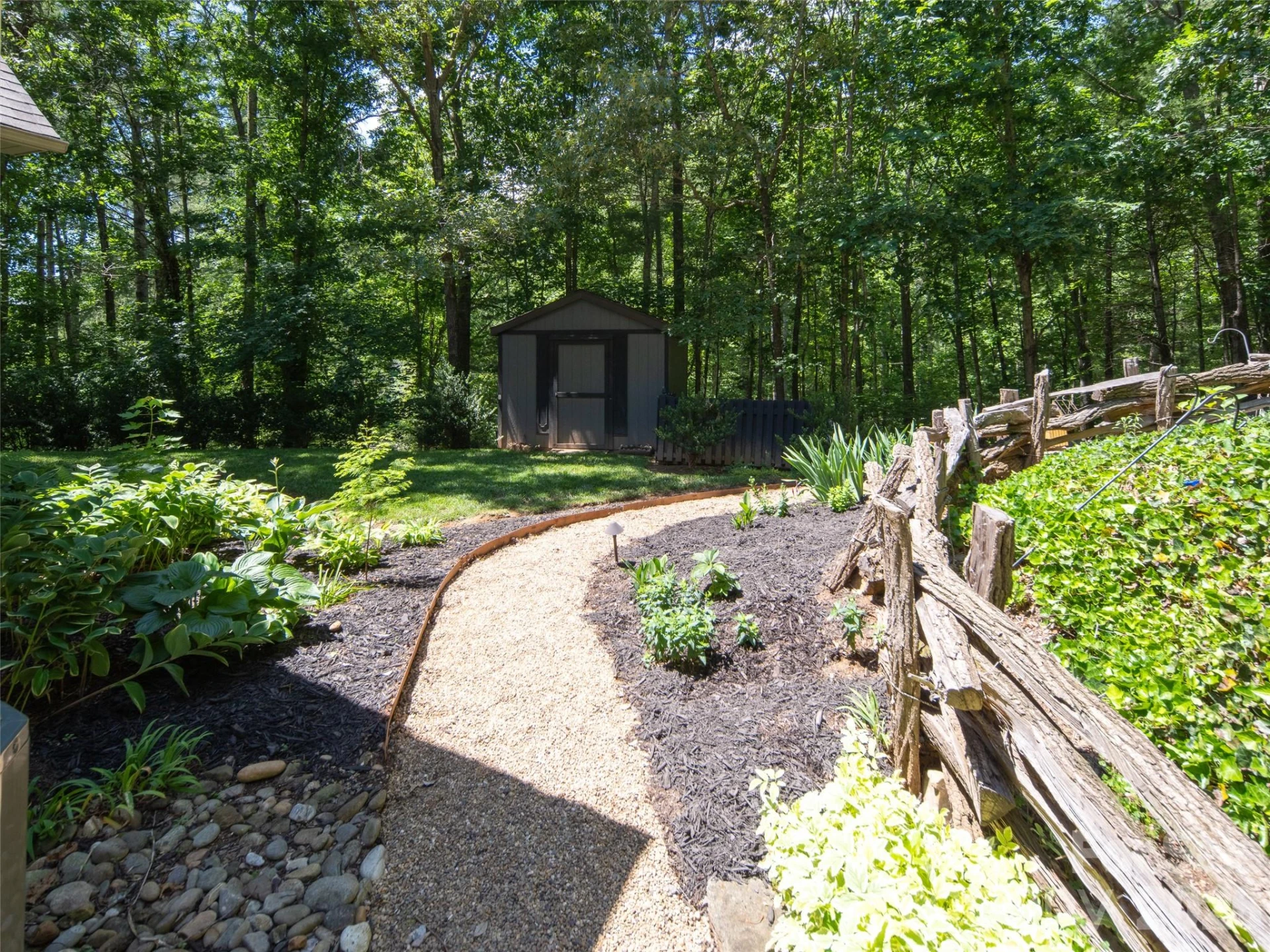 103 Woodburn Drive - Photo 32