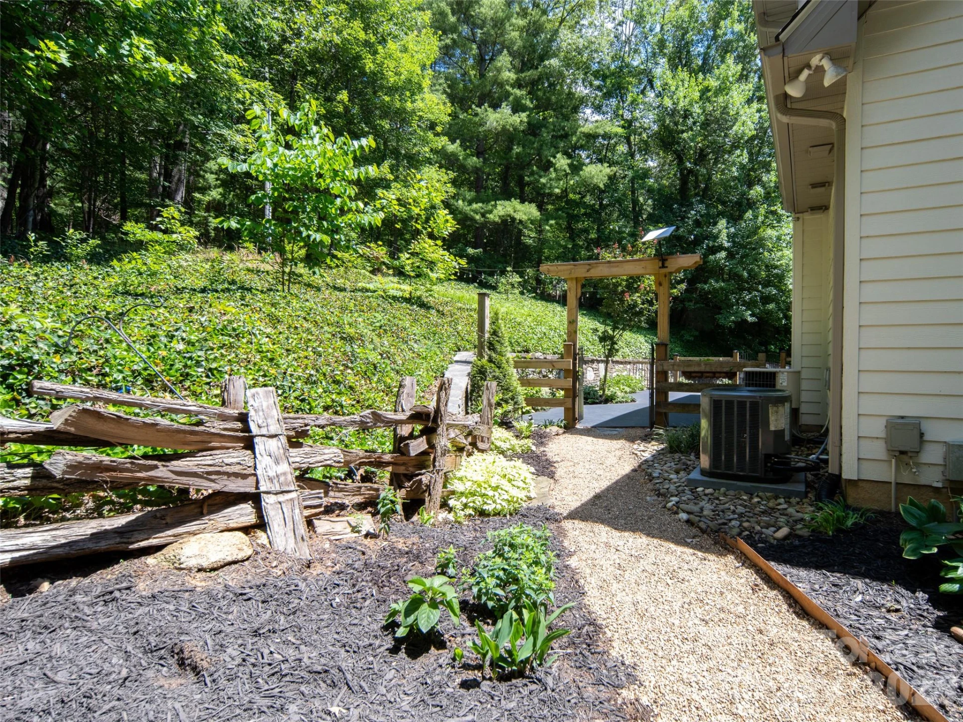 103 Woodburn Drive - Photo 35