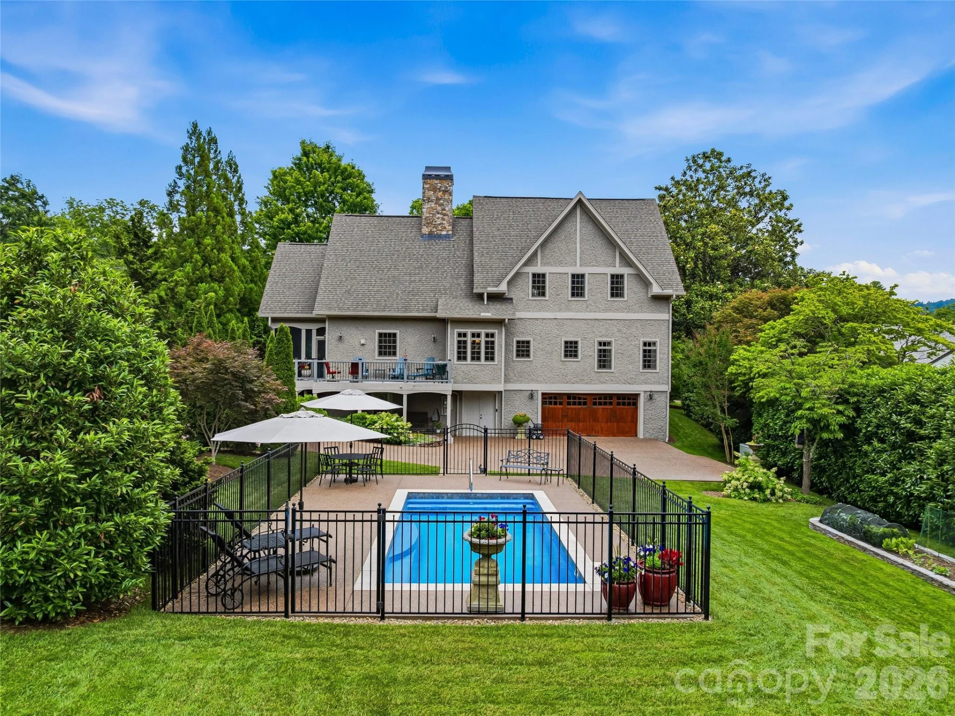 76 Edgelawn Road - Photo 2