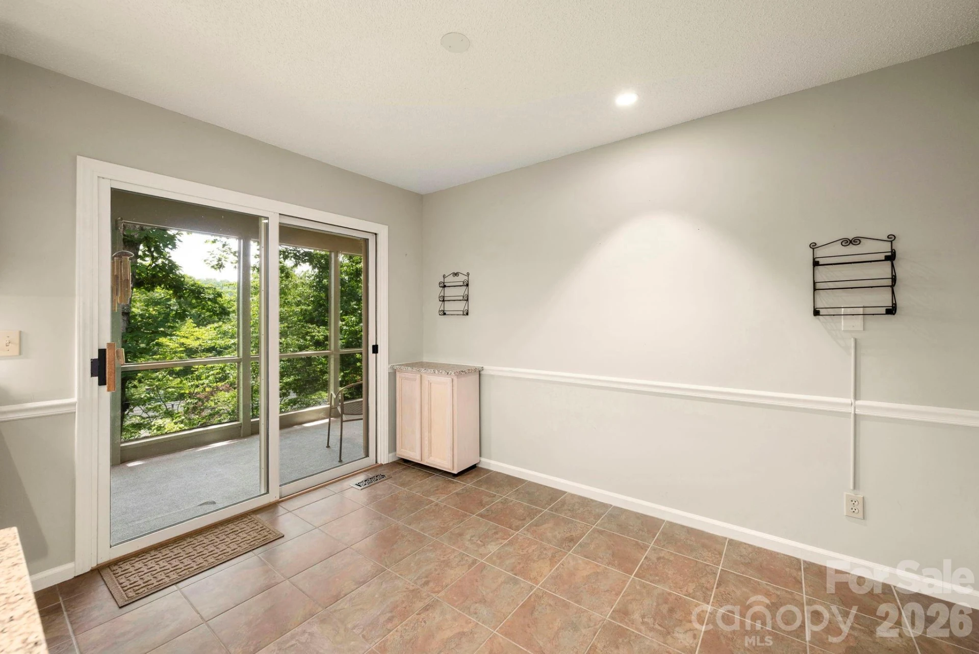 129 FOREST VIEW Drive - Photo 20
