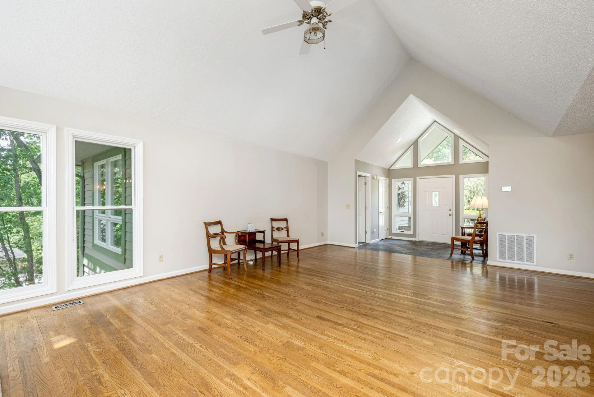 129 FOREST VIEW Drive - Photo 9