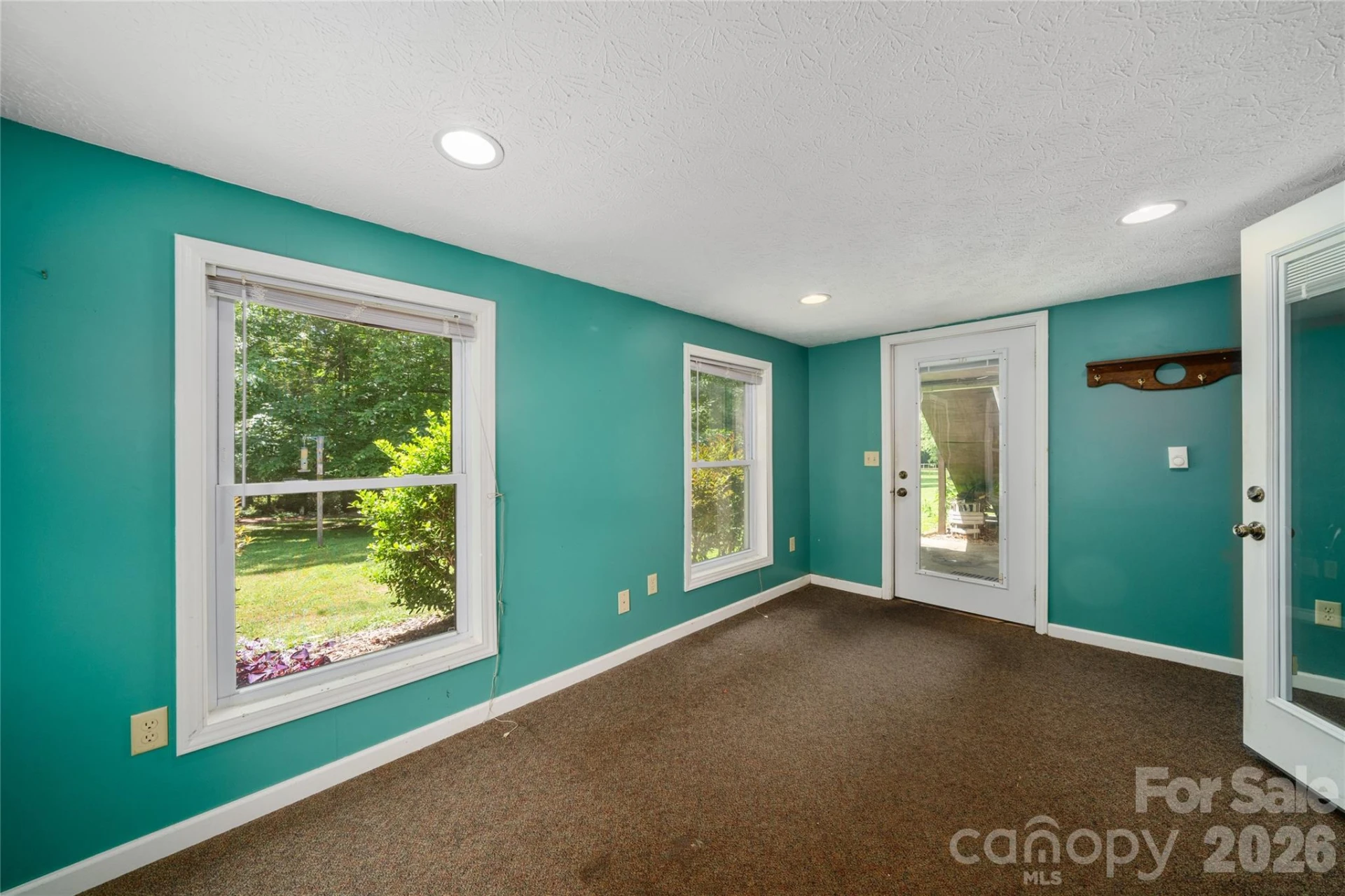 1541 Glenheath Drive - Photo 10