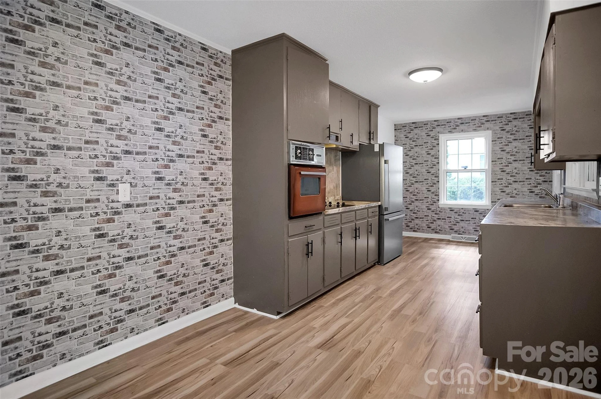 327 Arlington Street - Photo 9