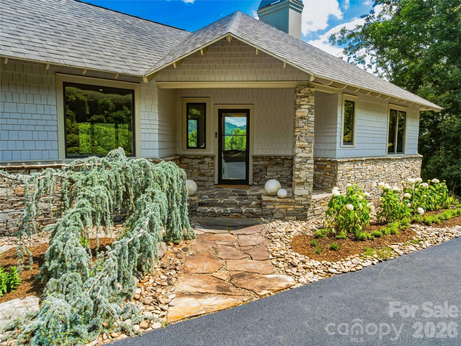 47 Garland Drive - Photo 2