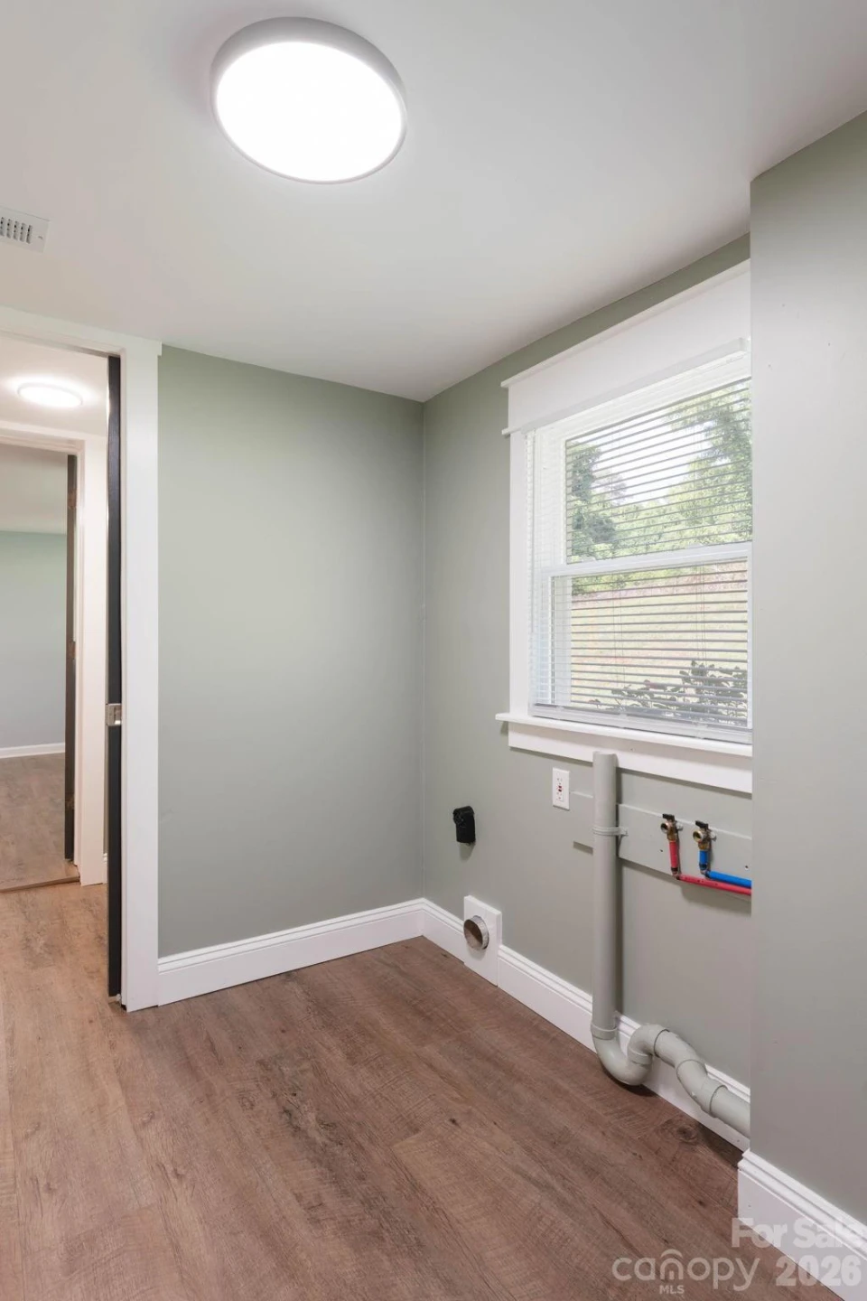 147 N Hillside Street - Photo 18