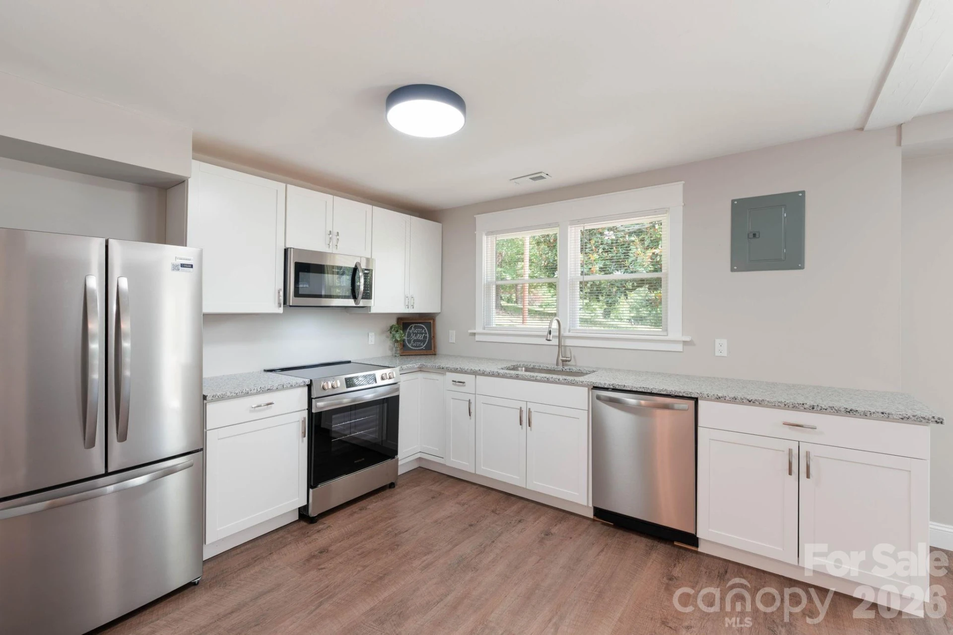 147 N Hillside Street - Photo 24