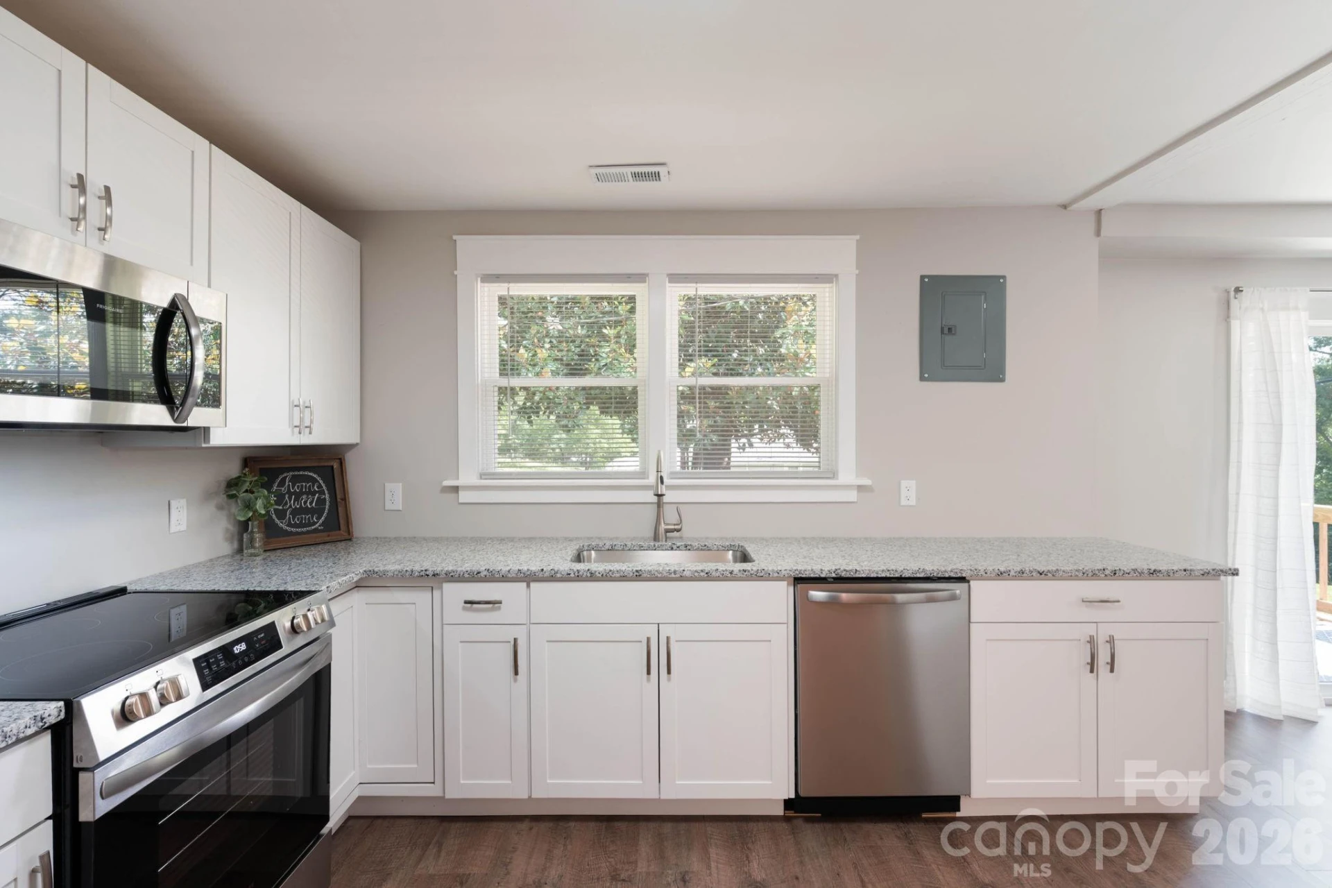 147 N Hillside Street - Photo 25