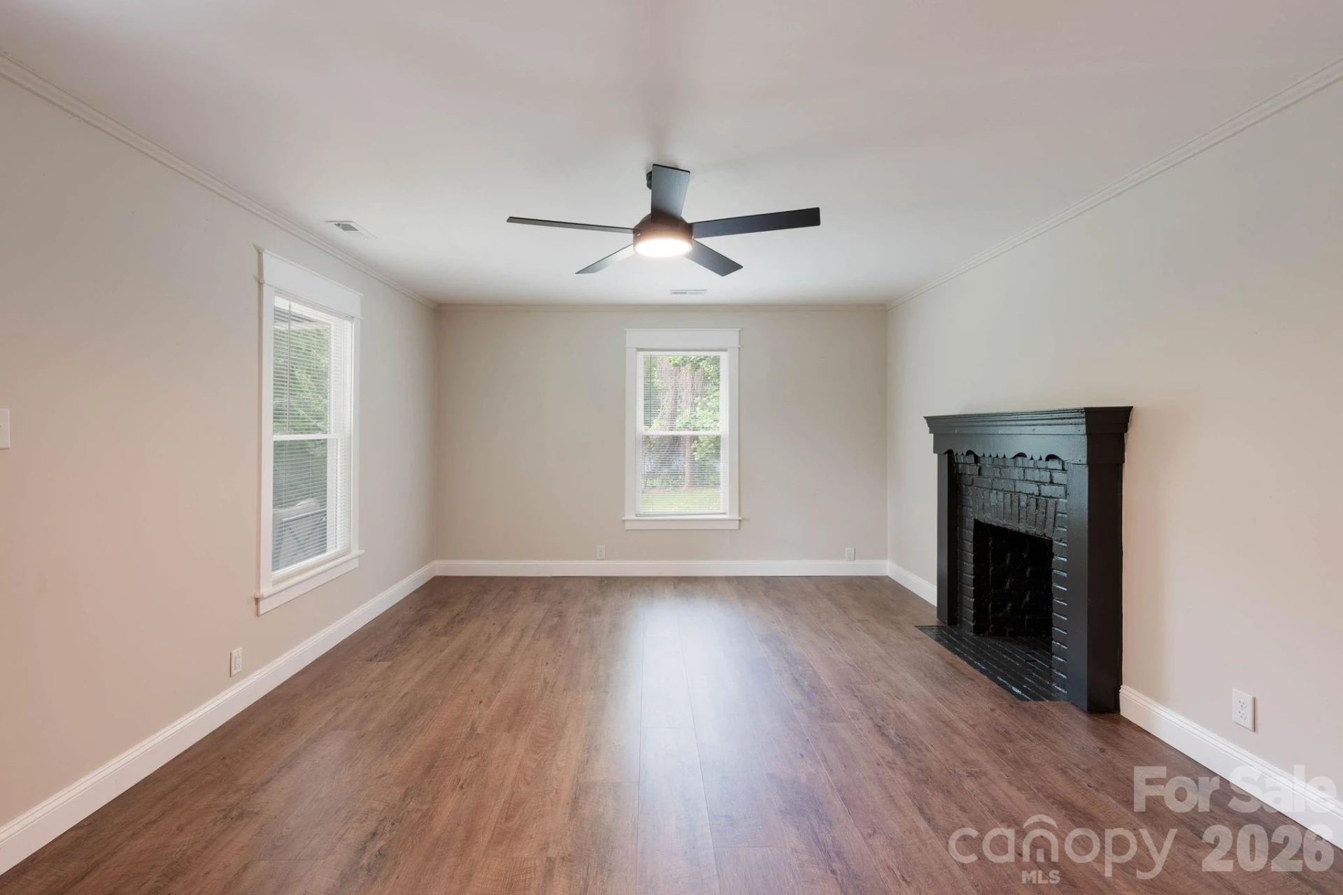 147 N Hillside Street - Photo 8