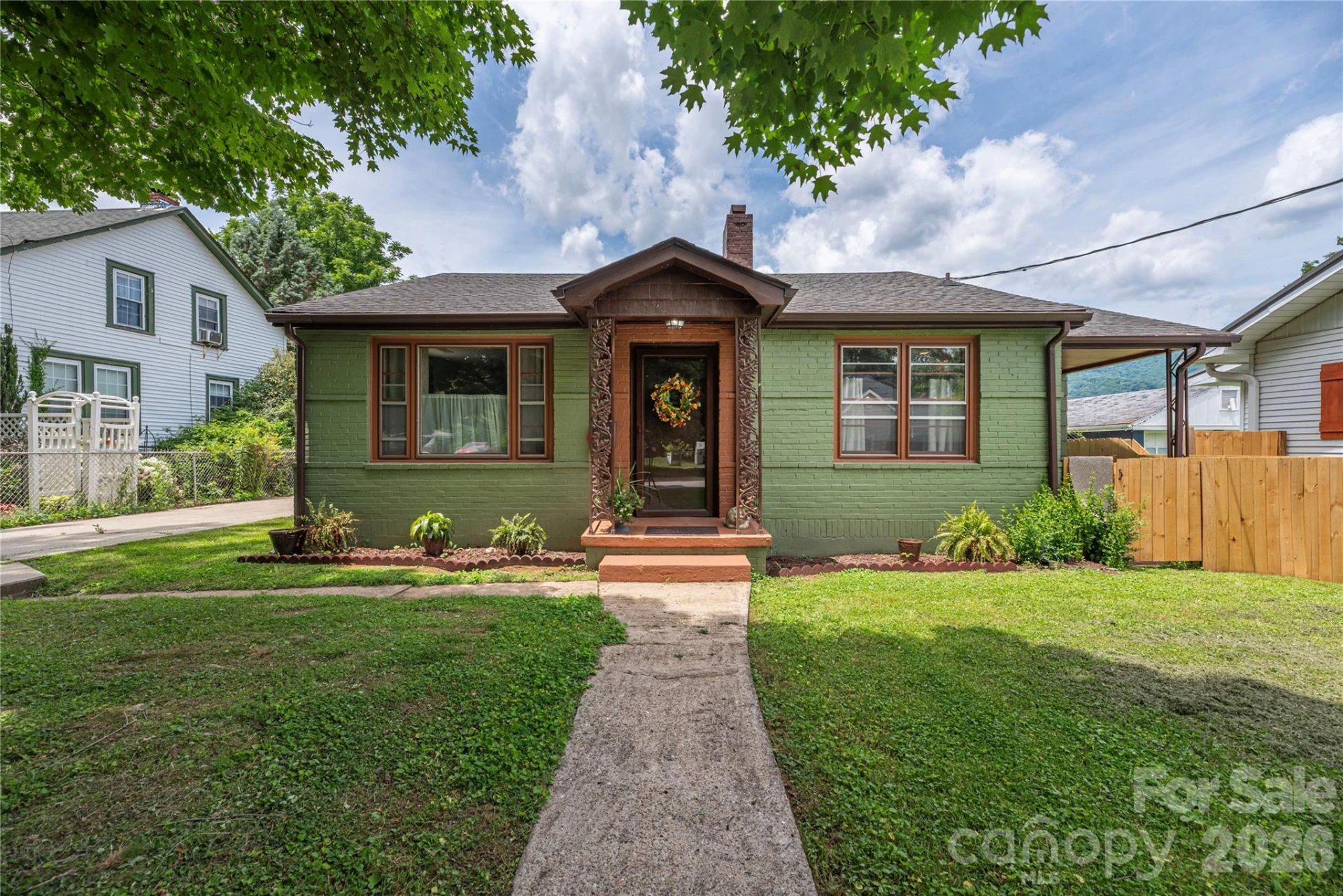 1236 Brown Avenue - Photo 2