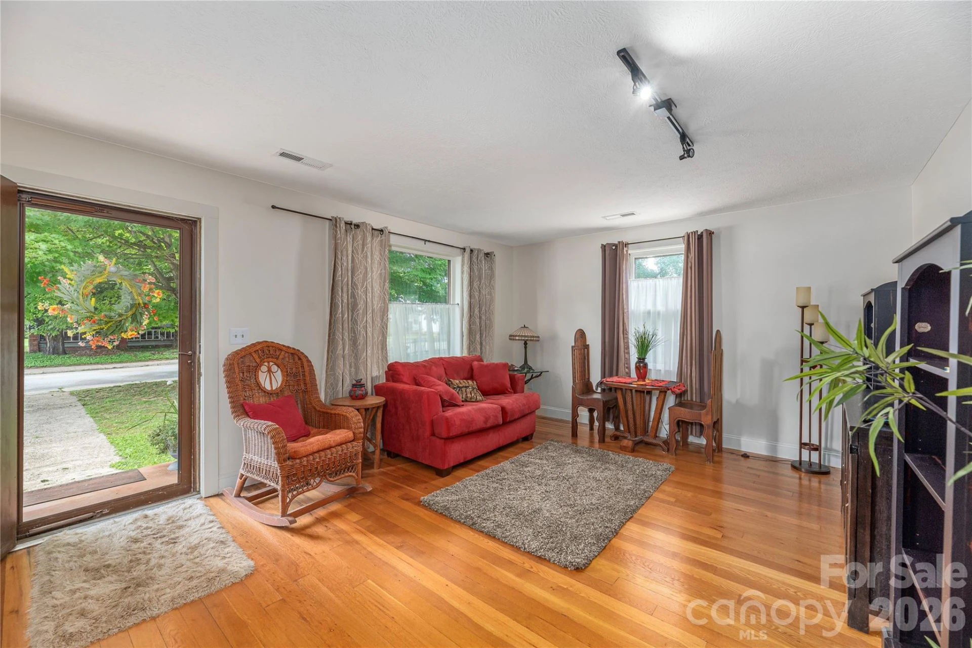 1236 Brown Avenue - Photo 4