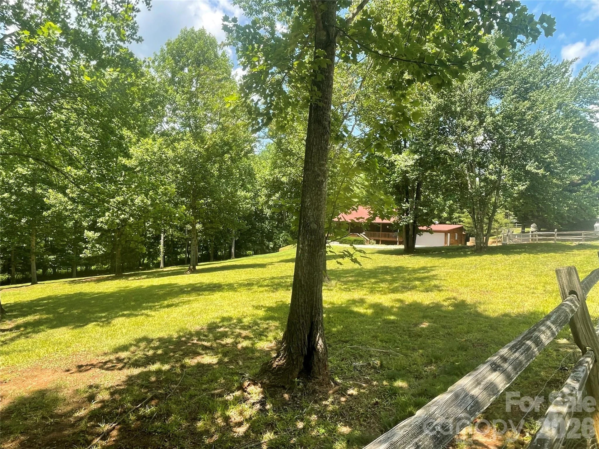 114 Woodstock Lane - Photo 3