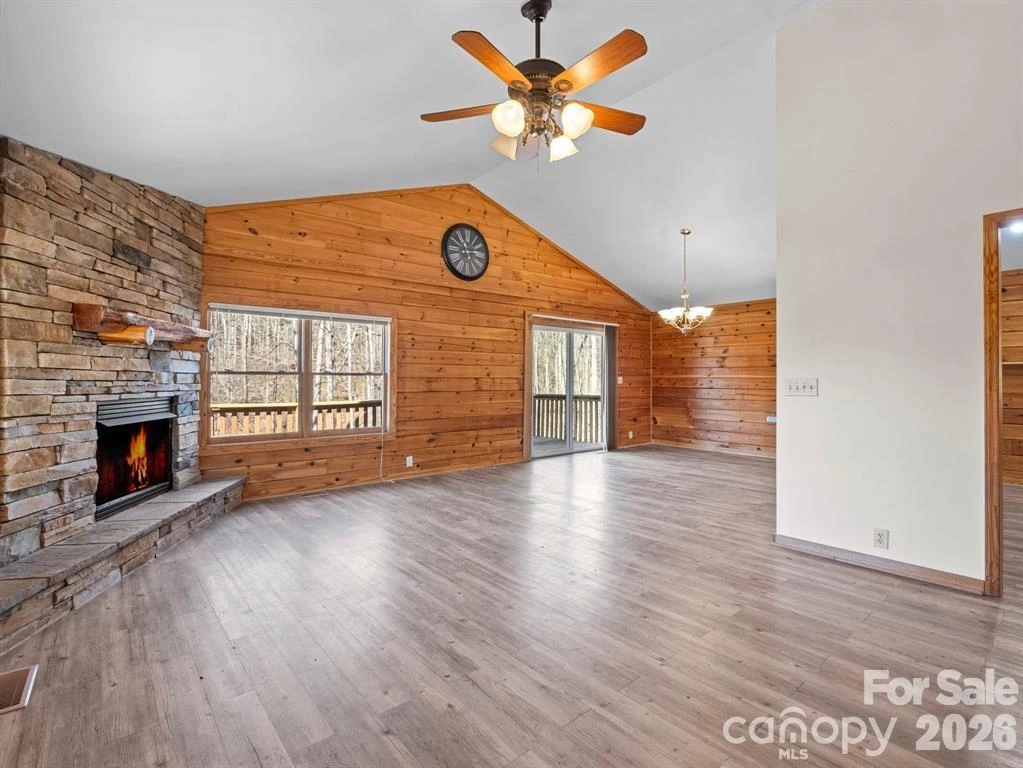 114 Woodstock Lane - Photo 4