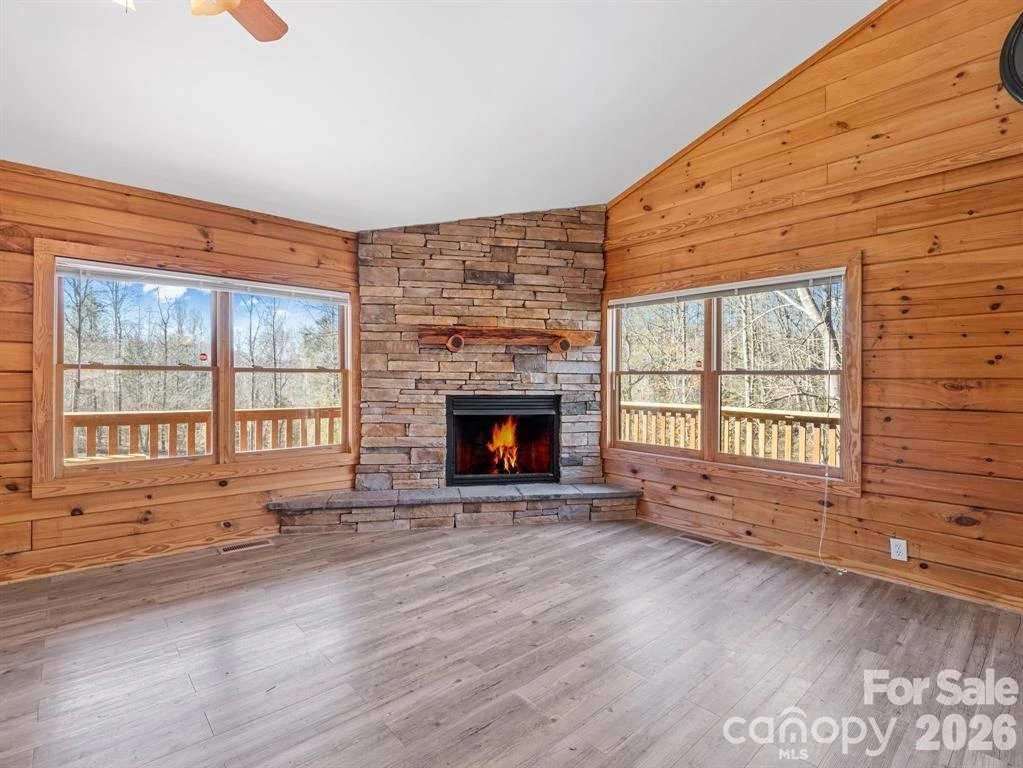 114 Woodstock Lane - Photo 5