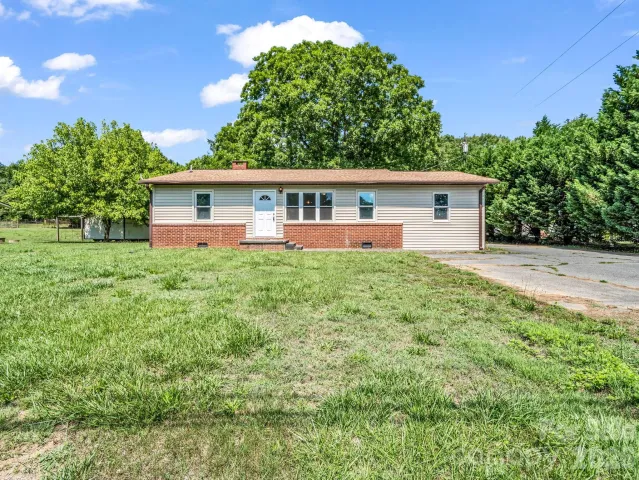 1758 Chase High Road