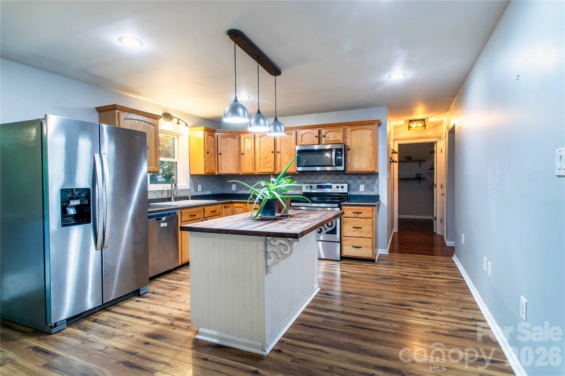 142 Blake Drive - Photo 2