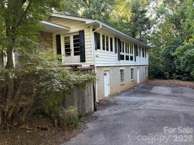 255 Glengarnock Road - Photo 4