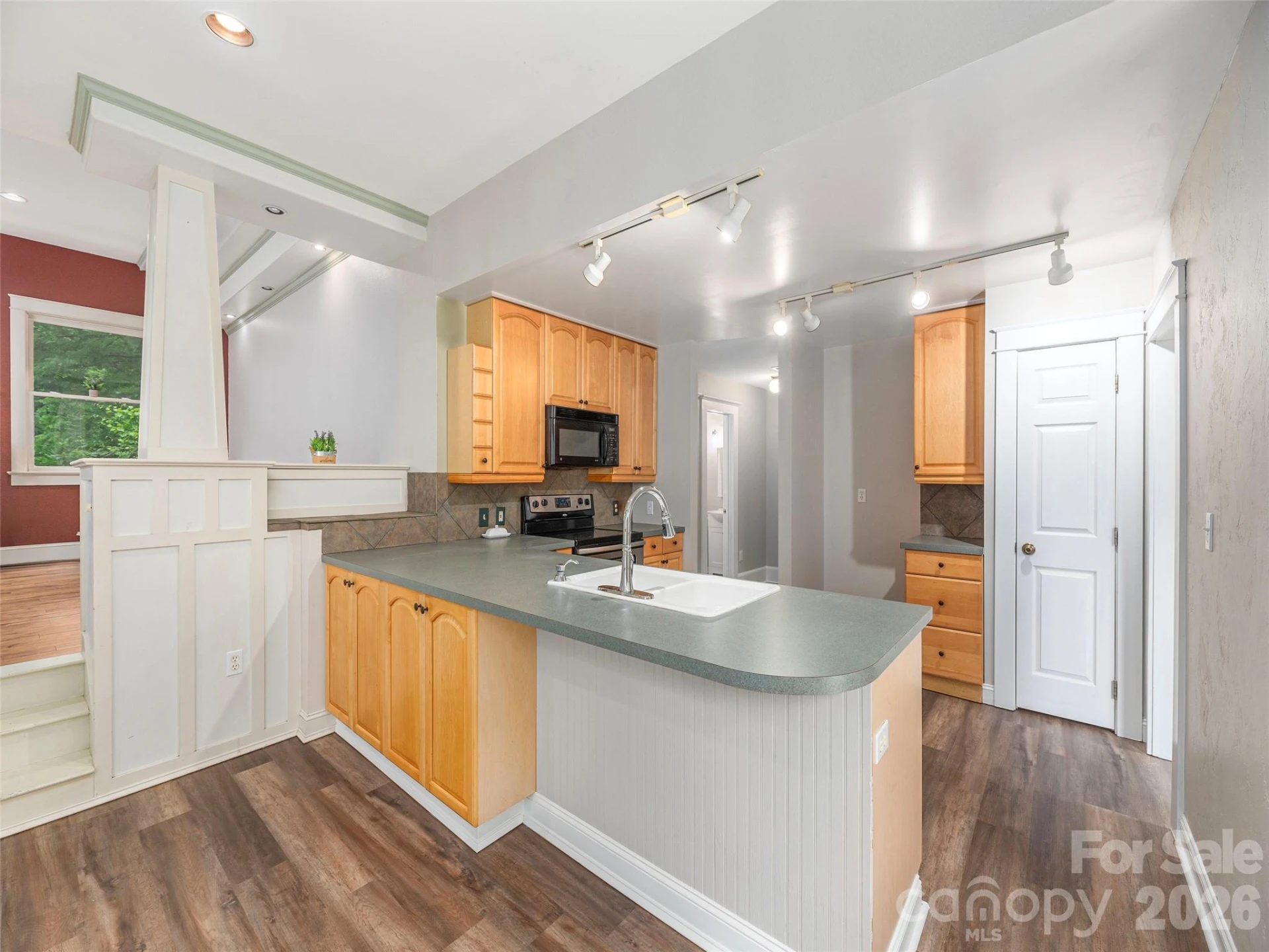 136 Assembly Street - Photo 8
