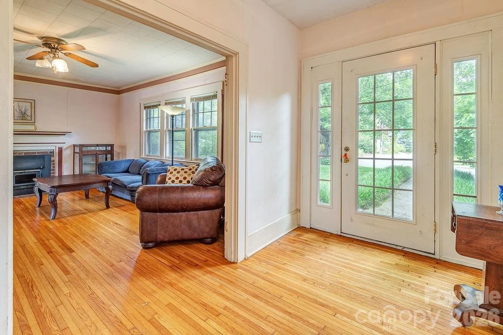 133 Westwood Place - Photo 3