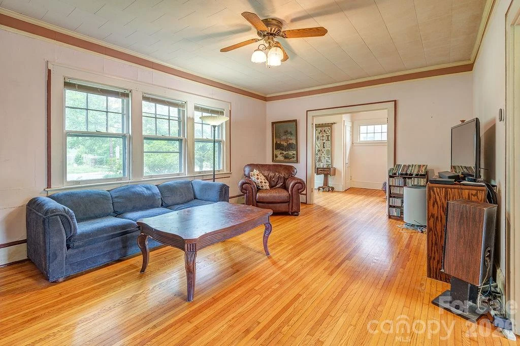 133 Westwood Place - Photo 5