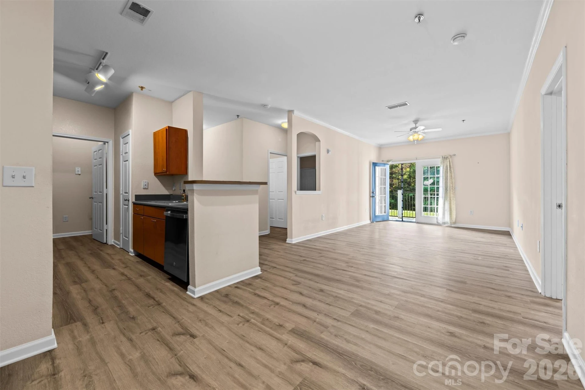 100 Vista Lake Drive #3 - Photo 7