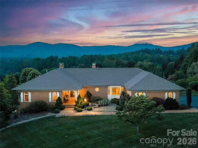 18 Thornapple Drive