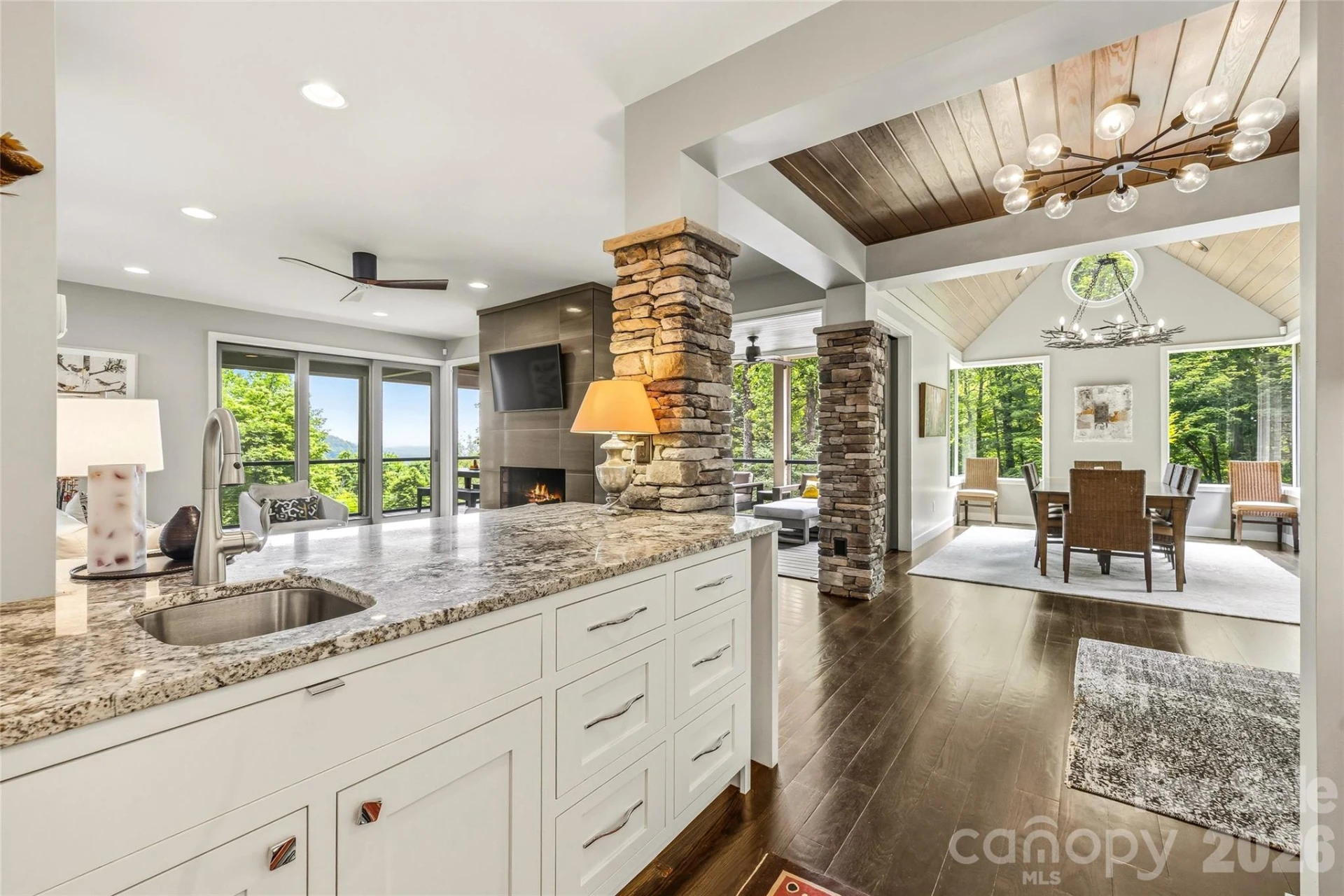 233 Tanglewood Lane - Photo 4