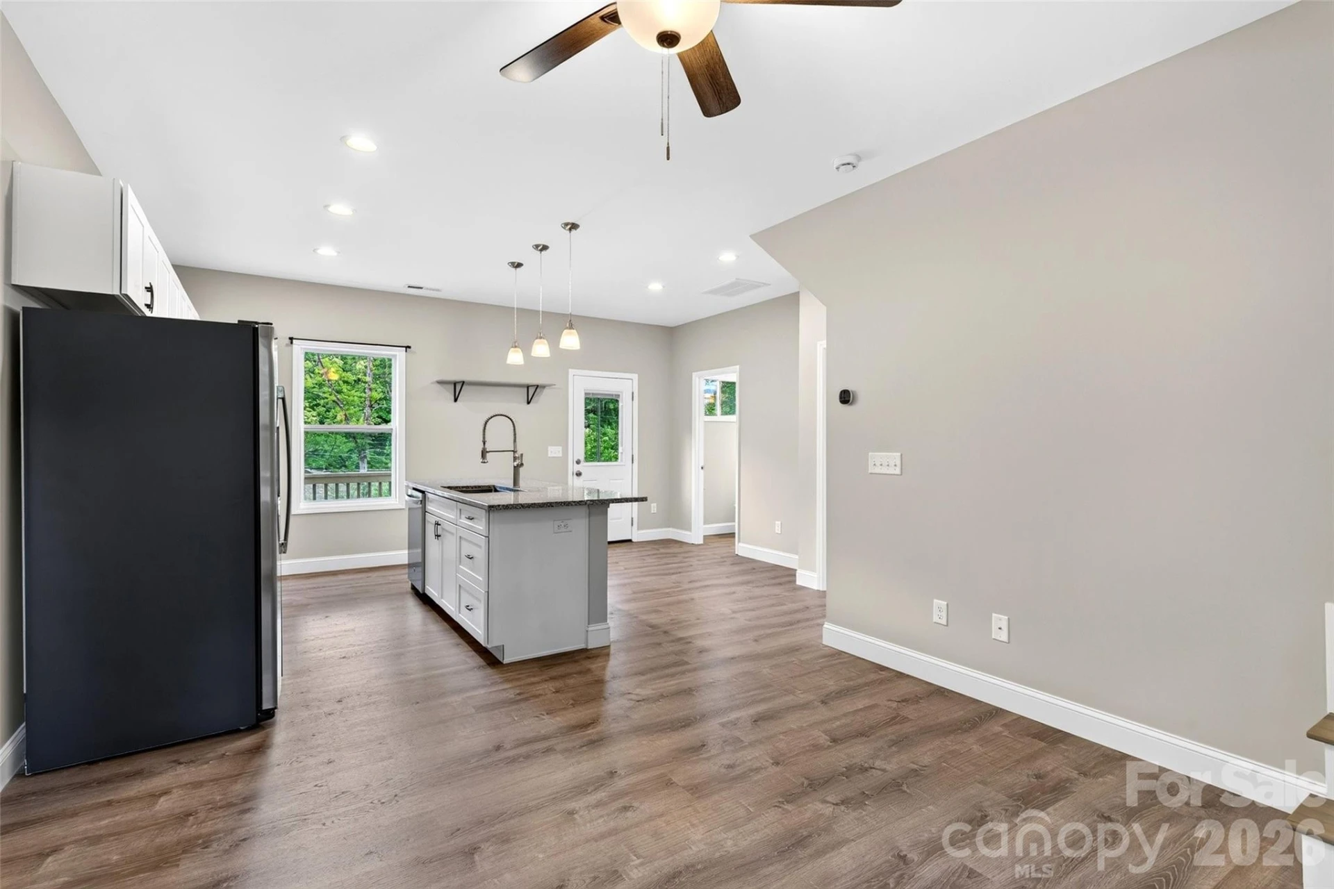 88 Walker Street - Photo 7
