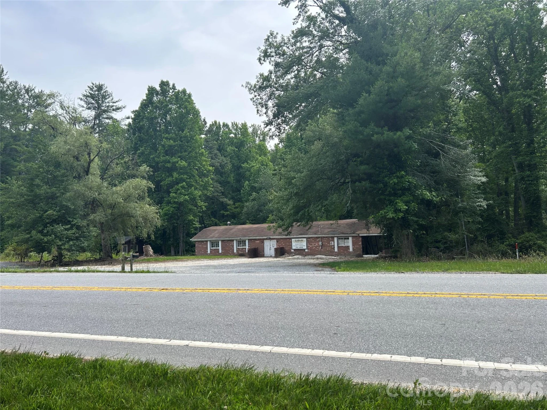 3177 Haywood Road - Photo 2