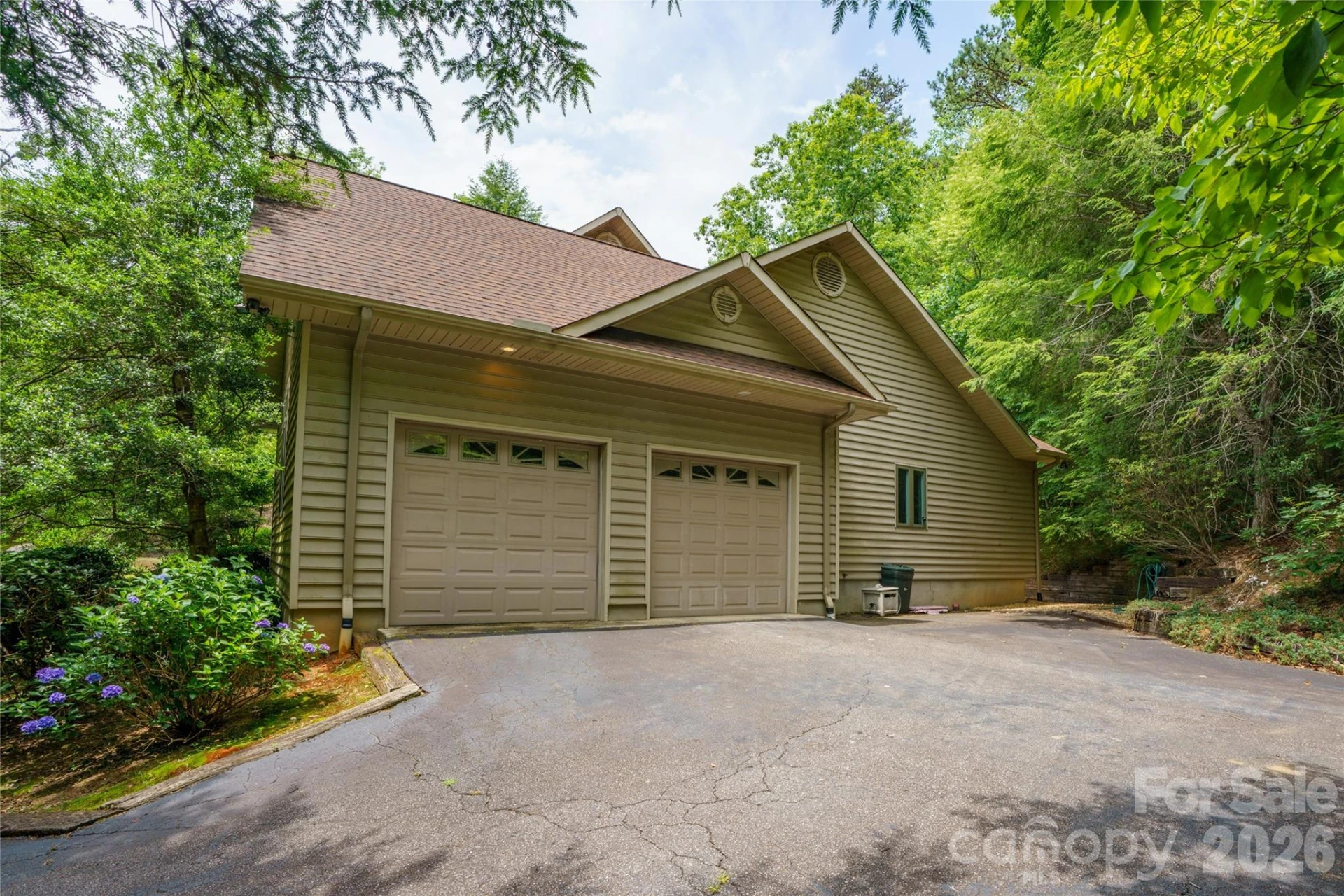 136 Rumbling Bald Road - Photo 40